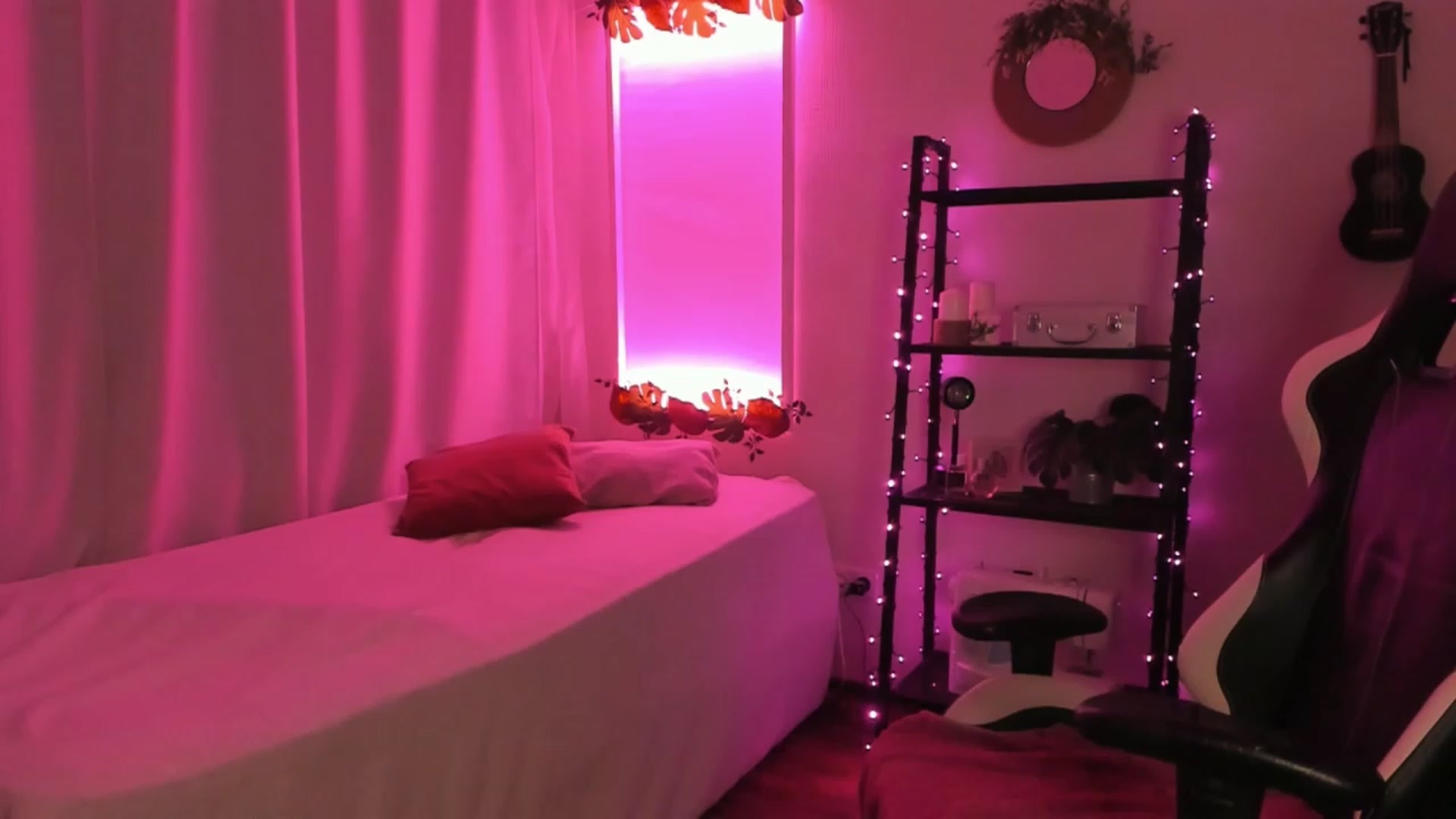 Gallery image thumbnail from Cathelyn's myfreecams stream on, 08/07/2023, 05:32 image 10 of 20