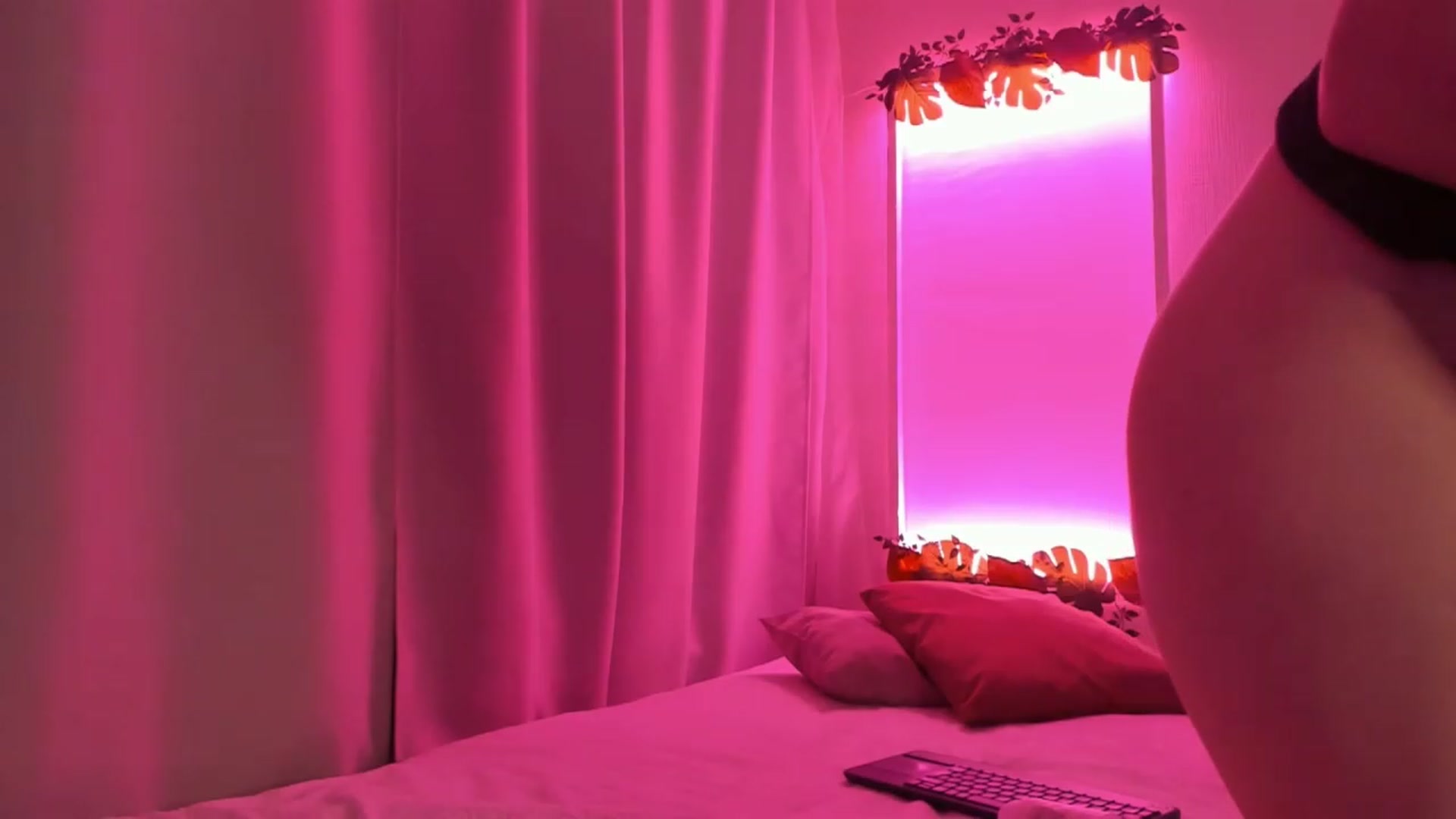 Gallery image thumbnail from Cathelyn's myfreecams stream on, 09/08/2023, 03:58 image 19 of 20