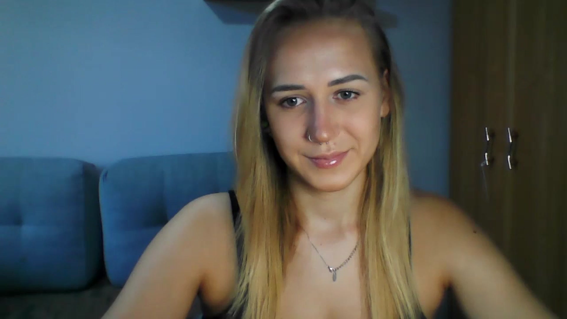 Gallery image thumbnail from CatrinLips's myfreecams stream on, 08/21/2023, 15:32 image 4 of 20
