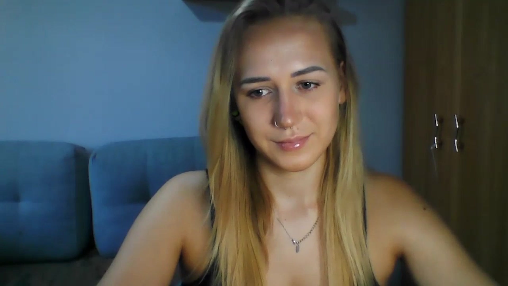 Gallery image thumbnail from CatrinLips's myfreecams stream on, 08/21/2023, 15:32 image 5 of 20