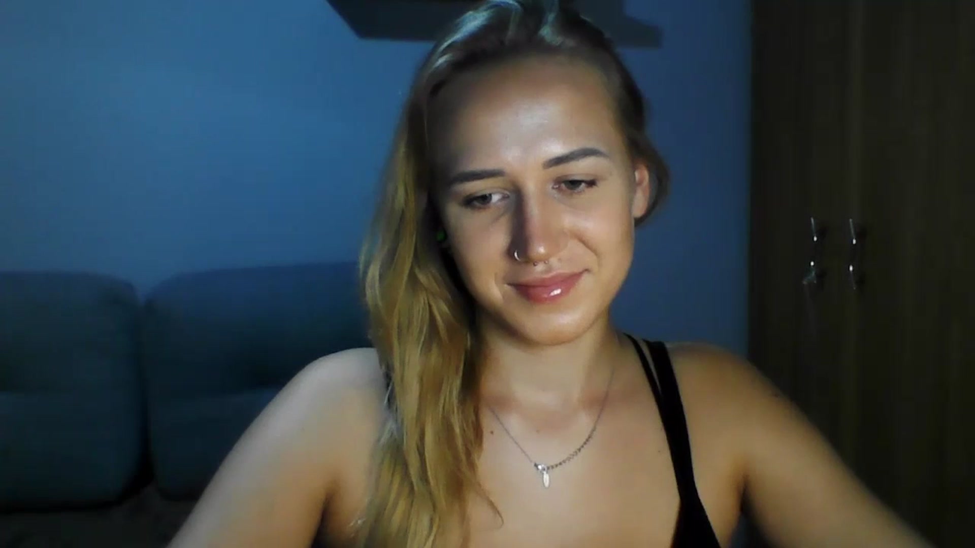 Gallery image thumbnail from CatrinLips's myfreecams stream on, 08/21/2023, 18:56 image 12 of 20