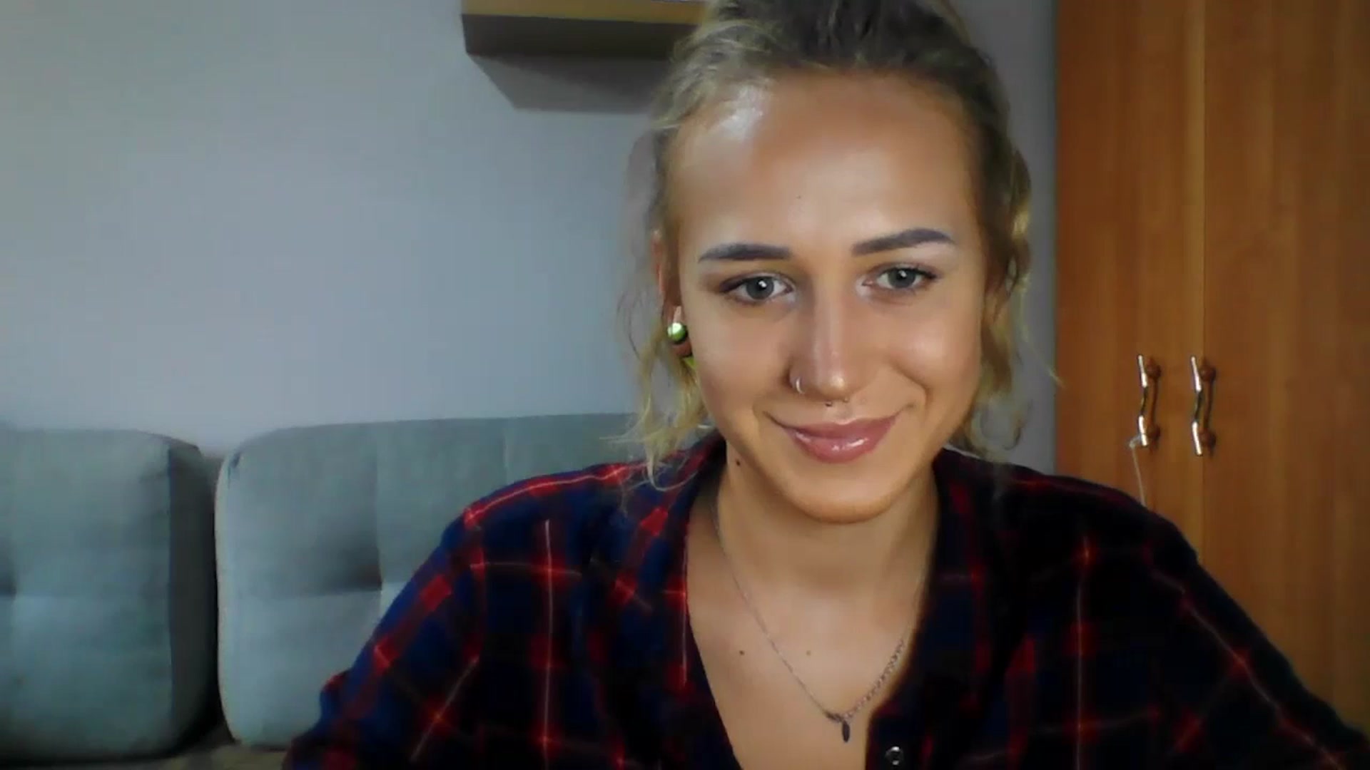 Gallery image thumbnail from CatrinLips's myfreecams stream on, 08/22/2023, 16:45 image 7 of 20