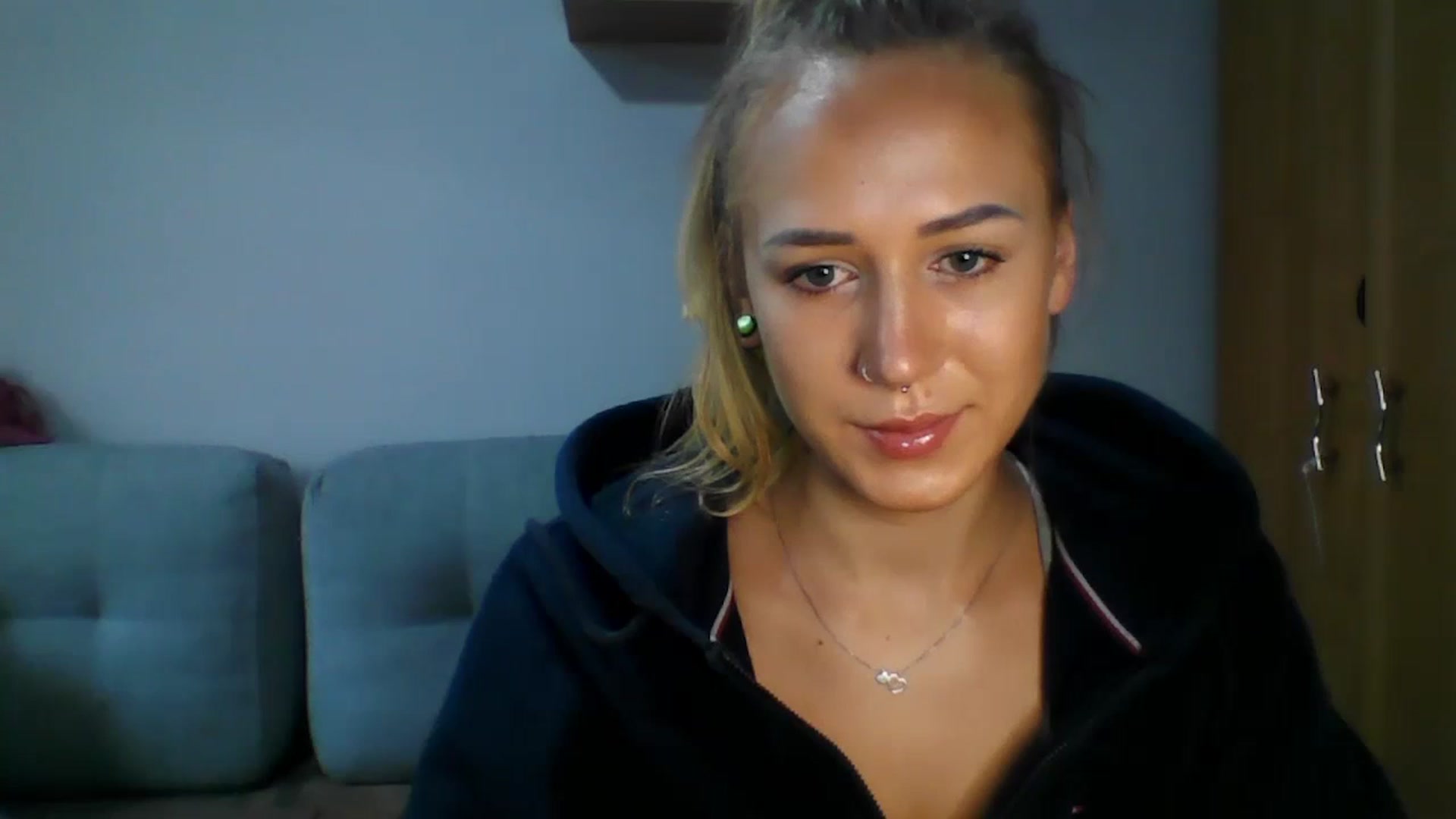 Gallery image thumbnail from CatrinLips's myfreecams stream on, 08/23/2023, 08:45 image 1 of 20