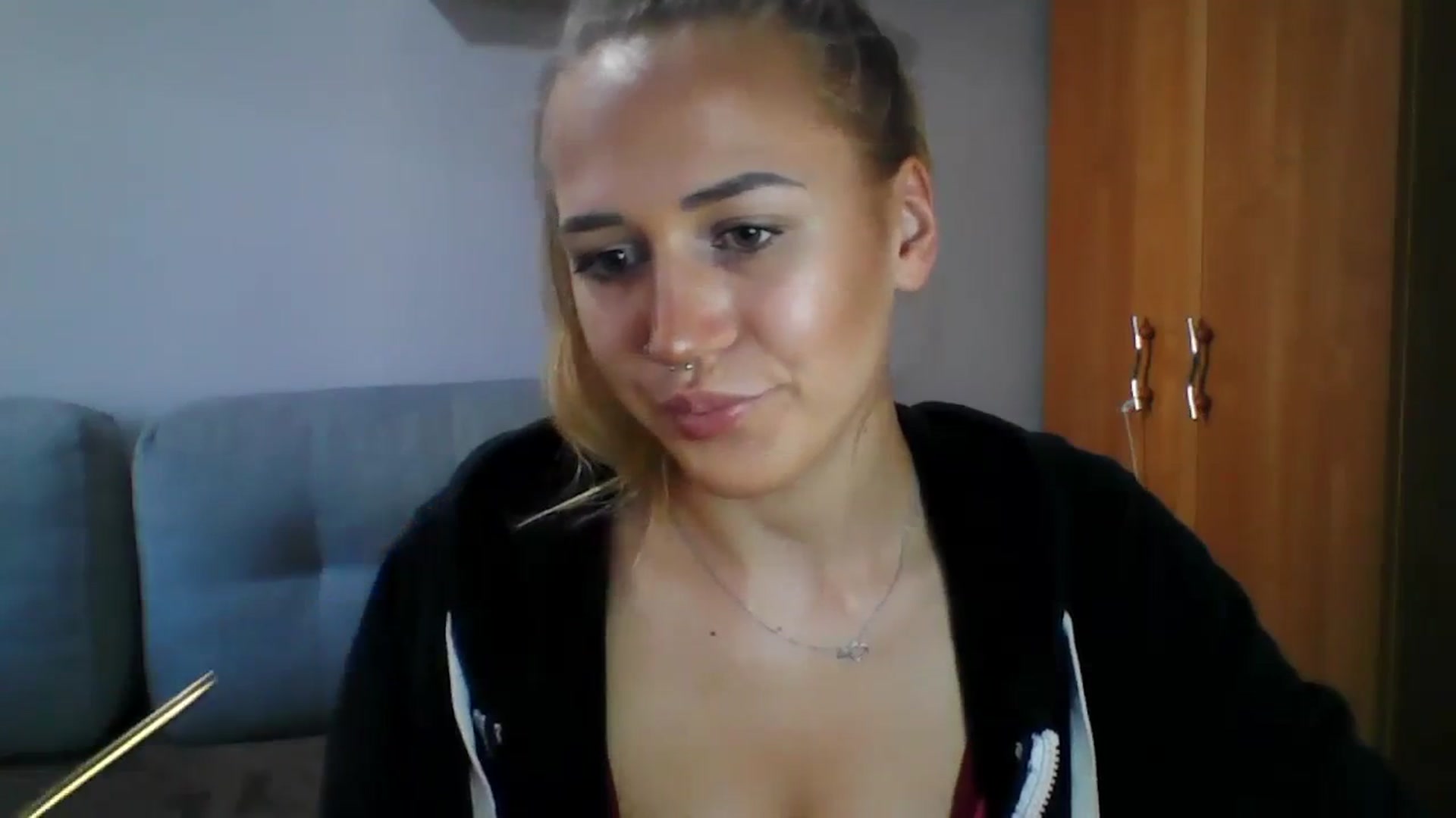 Gallery image thumbnail from CatrinLips's myfreecams stream on, 08/23/2023, 15:43 image 14 of 20