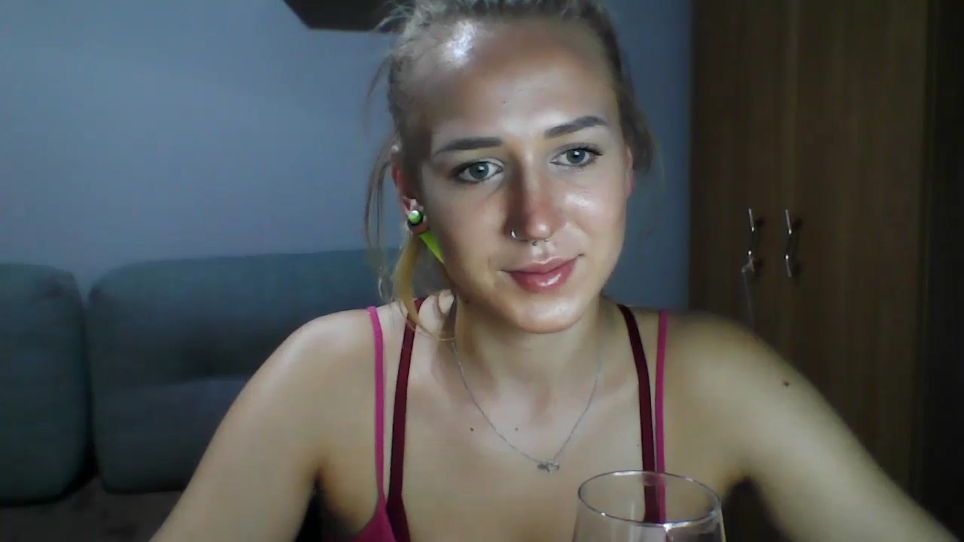 Gallery image thumbnail from CatrinLips's myfreecams stream on, 08/23/2023, 19:32 image 5 of 20