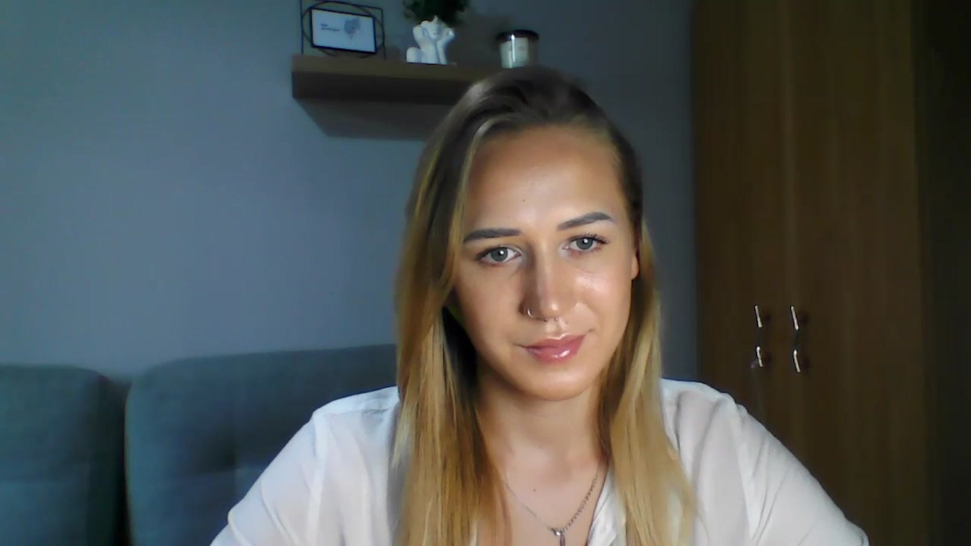 Gallery image thumbnail from CatrinLips's myfreecams stream on, 08/27/2023, 14:22 image 16 of 20