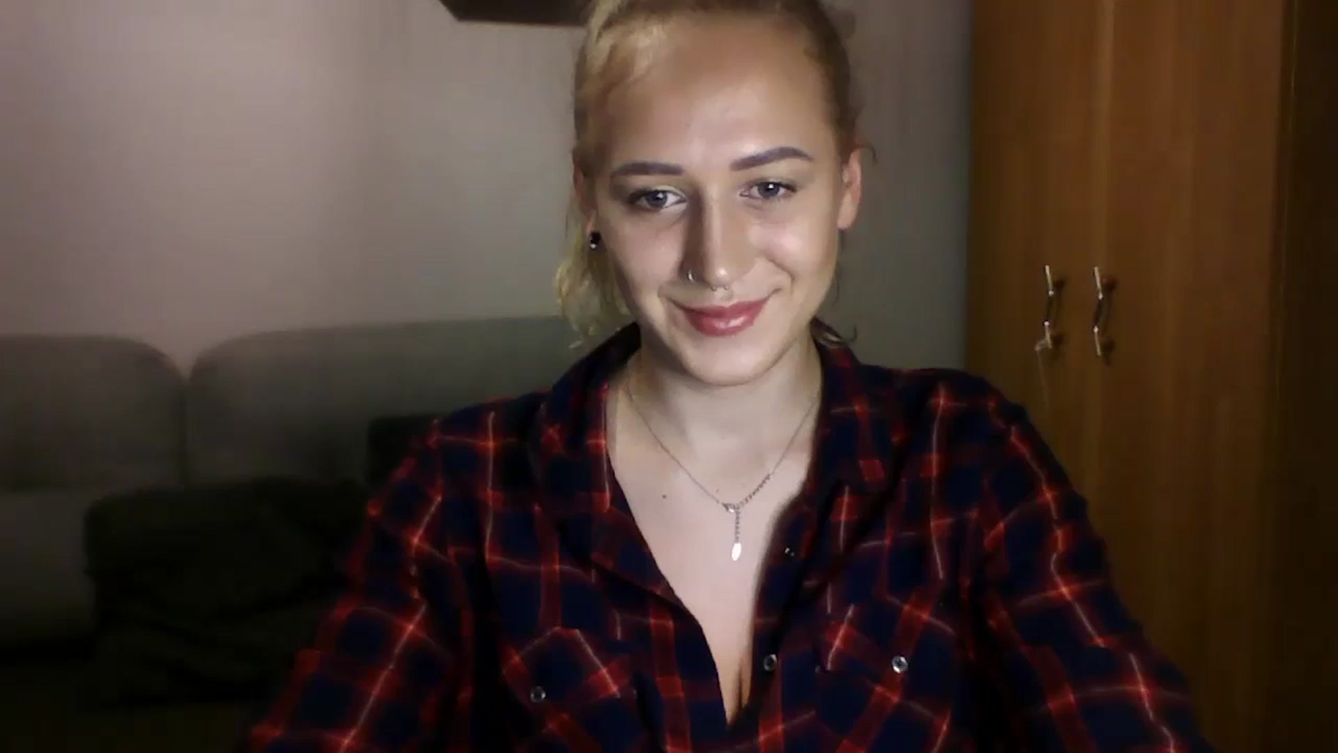 Gallery image thumbnail from CatrinLips's myfreecams stream on, 09/07/2023, 19:36 image 7 of 20