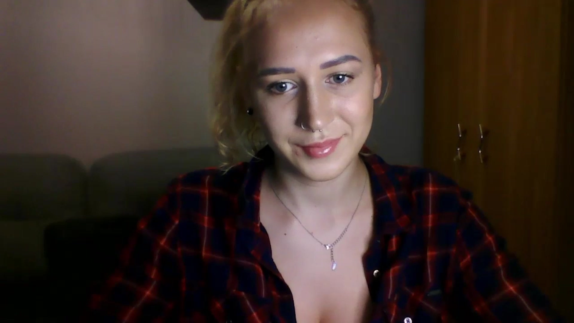 Gallery image thumbnail from CatrinLips's myfreecams stream on, 09/07/2023, 19:36 image 2 of 20