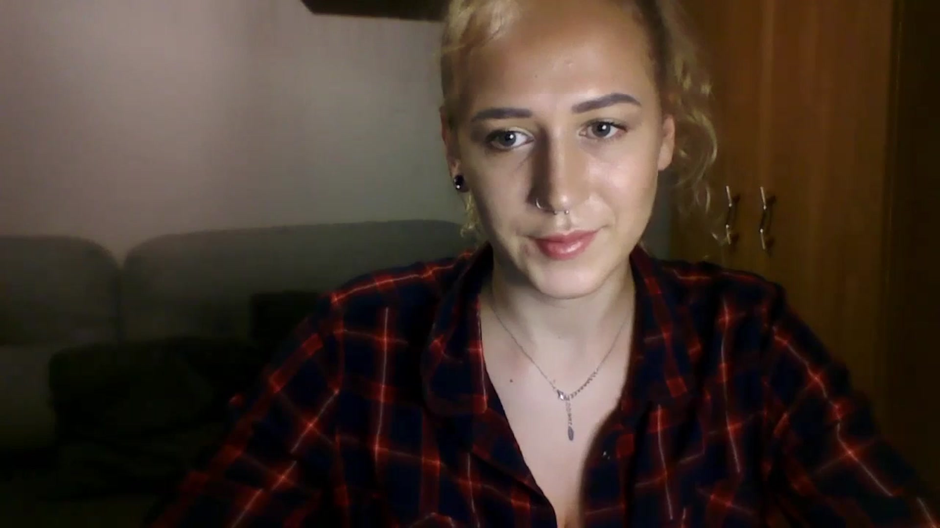 Gallery image thumbnail from CatrinLips's myfreecams stream on, 09/07/2023, 19:36 image 14 of 20