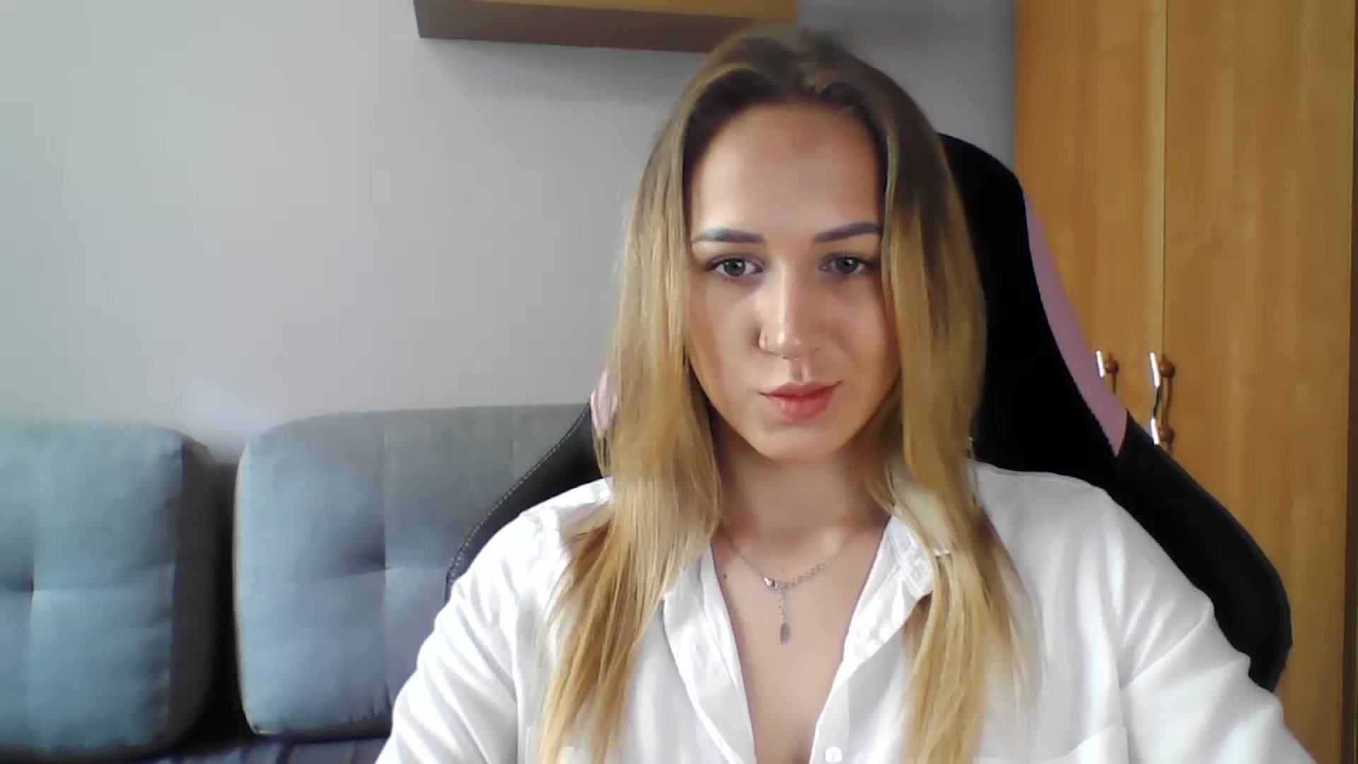 Gallery image thumbnail from CatrinLips's myfreecams stream on, 09/12/2023, 07:41 image 7 of 20