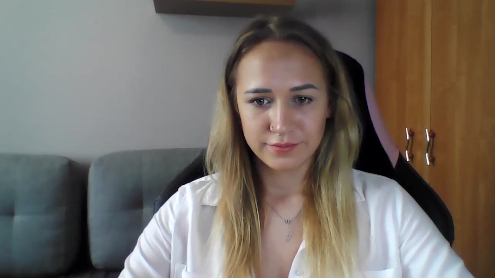 Gallery image thumbnail from CatrinLips's myfreecams stream on, 09/12/2023, 10:52 image 7 of 20