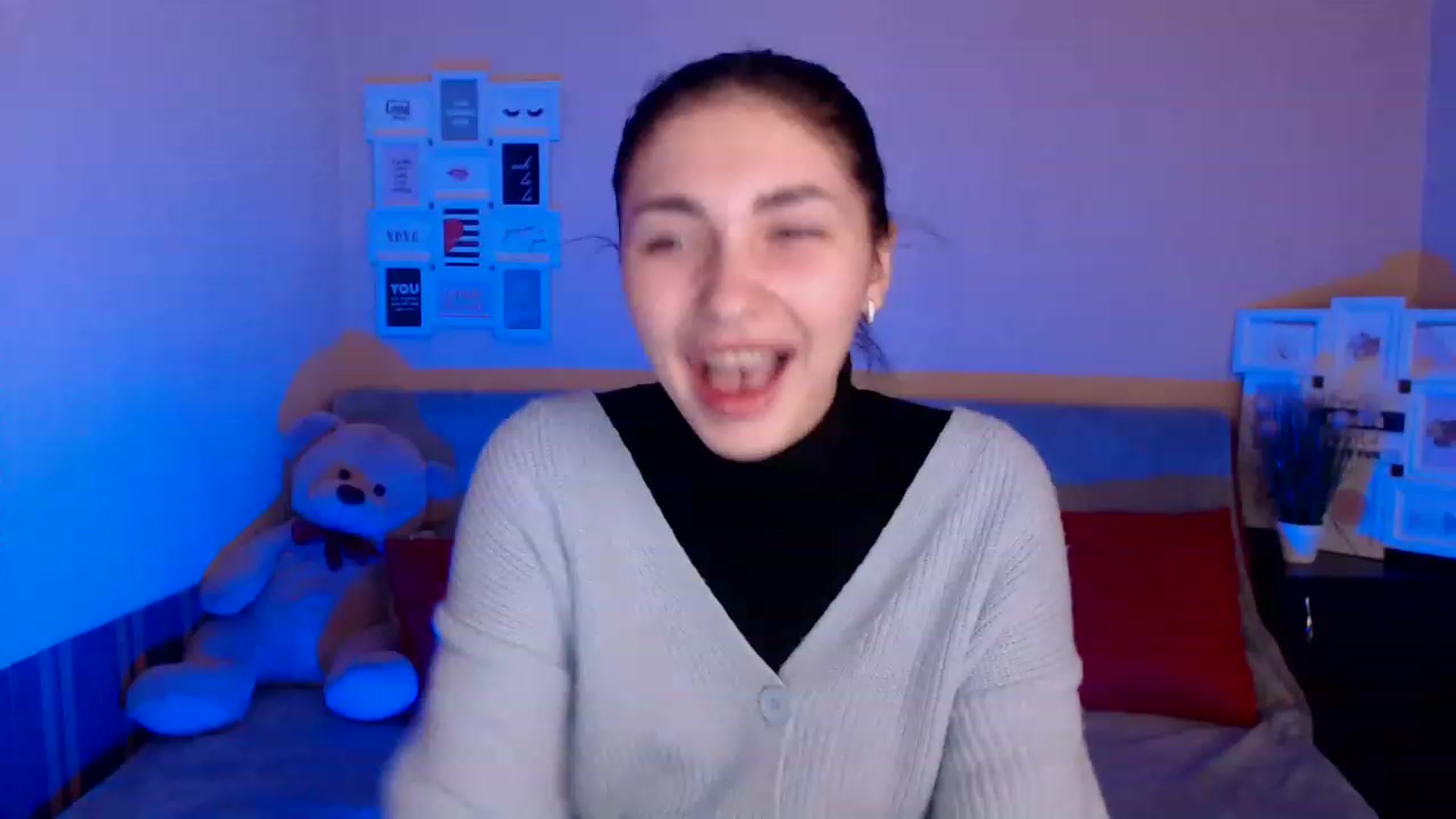 Gallery image thumbnail from Cattanna's myfreecams stream on, 01/30/2023, 08:23 image 7 of 20
