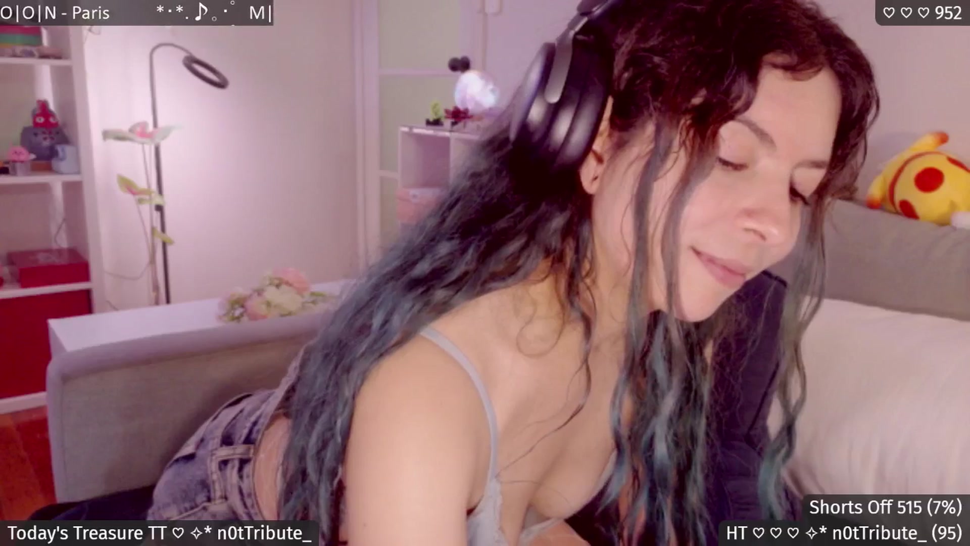 Gallery image thumbnail from Catwave's myfreecams stream on, 04/06/2026, 05:34 image 14 of 20