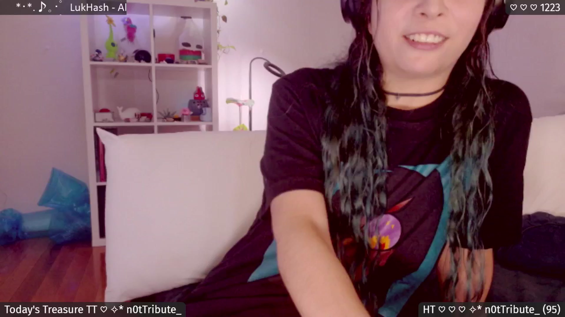 Gallery image thumbnail from Catwave's myfreecams stream on, 04/09/2026, 05:09 image 1 of 20