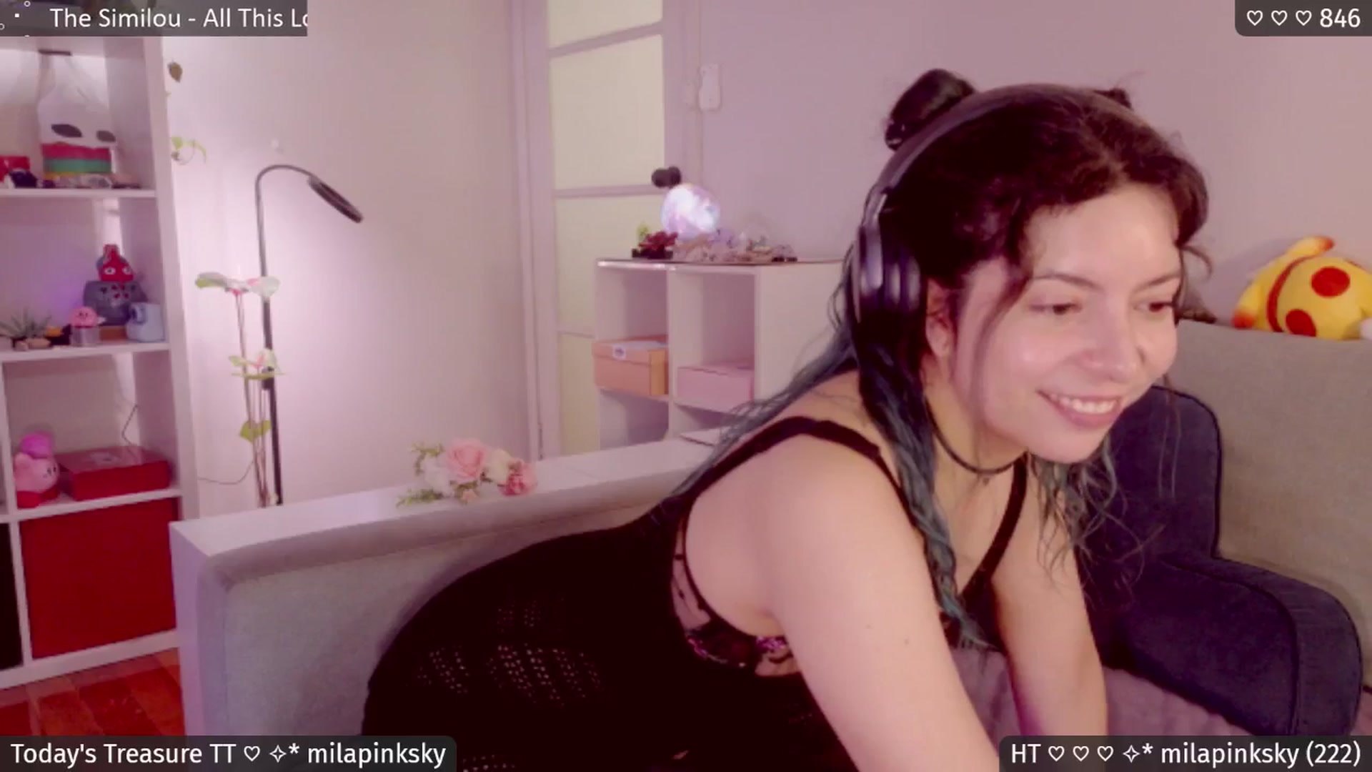 Gallery image thumbnail from Catwave's myfreecams stream on, 04/13/2026, 06:55 image 12 of 20