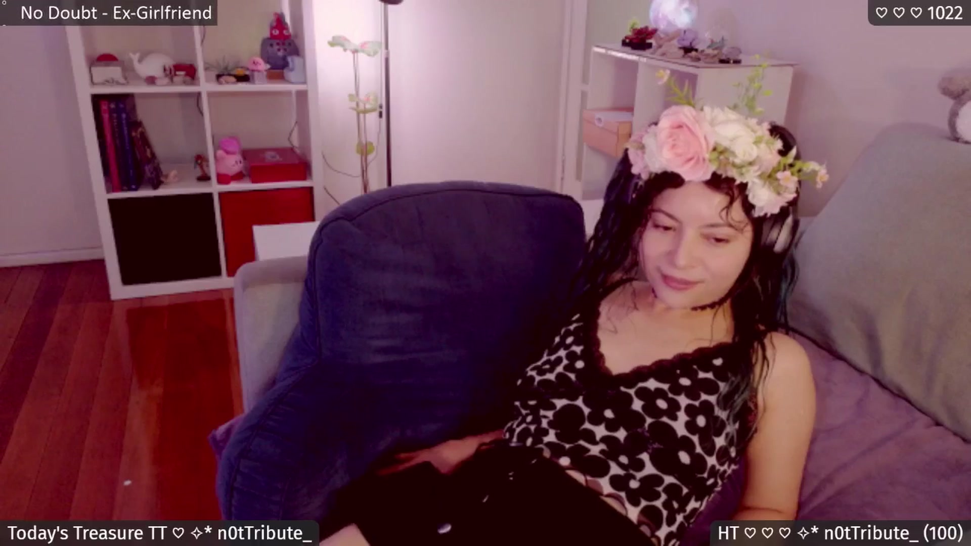 Gallery image thumbnail from Catwave's myfreecams stream on, 04/16/2026, 02:22 image 18 of 20