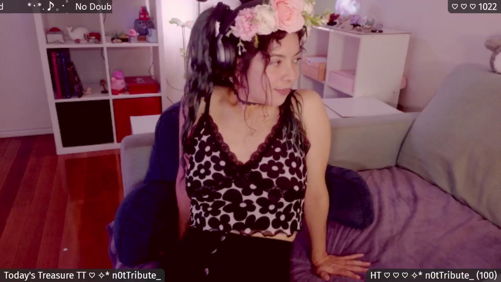 Gallery image thumbnail from Catwave's myfreecams stream on, 04/16/2026, 02:22 image 19 of 20