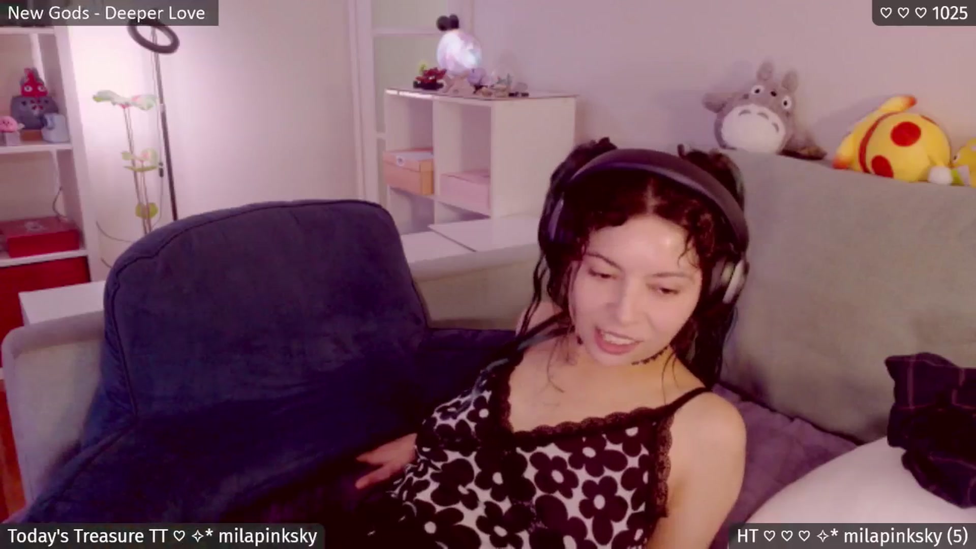 Gallery image thumbnail from Catwave's myfreecams stream on, 04/16/2026, 02:22 image 8 of 20