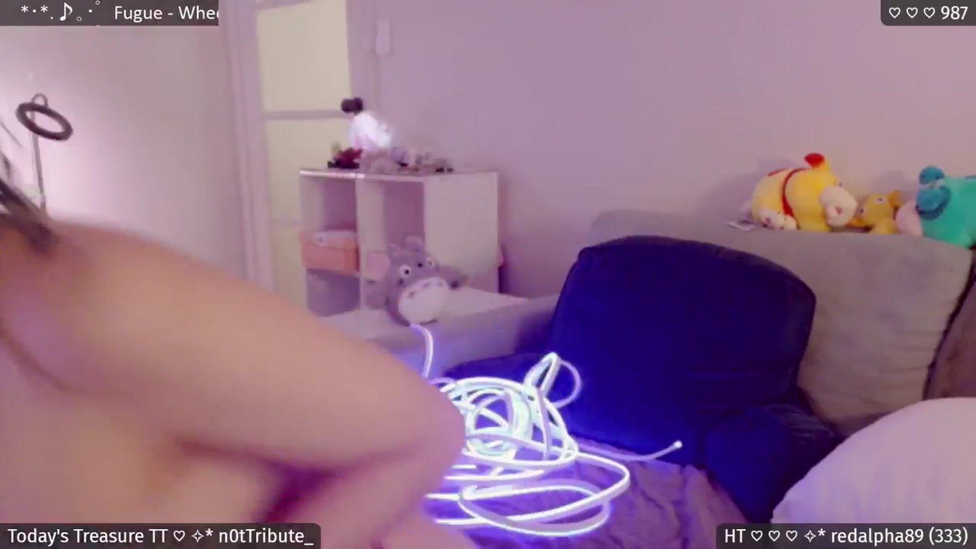 Gallery image thumbnail from Catwave's myfreecams stream on, 04/17/2026, 05:24 image 6 of 20