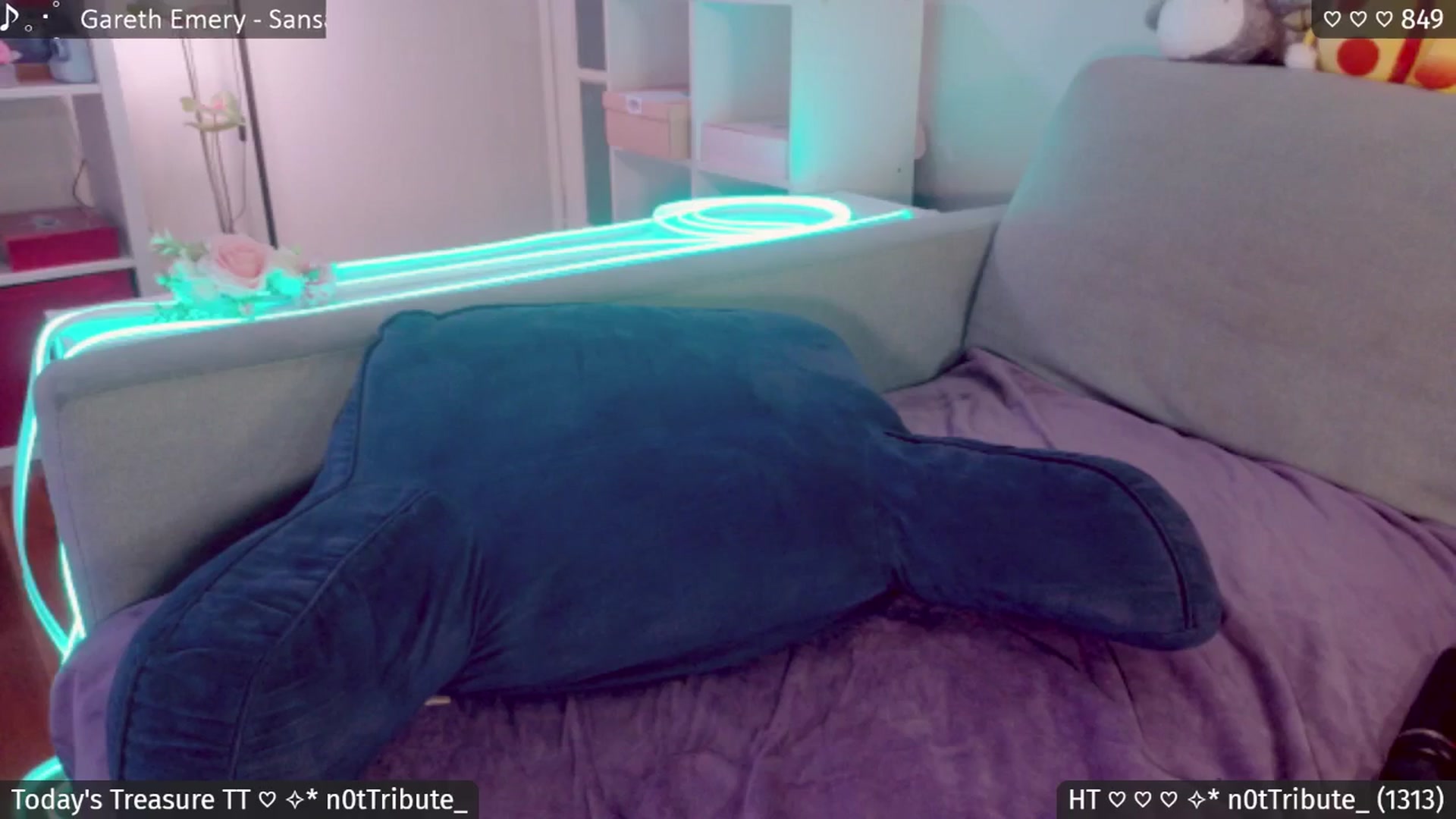 Gallery image thumbnail from Catwave's myfreecams stream on, 04/19/2026, 07:34 image 15 of 20