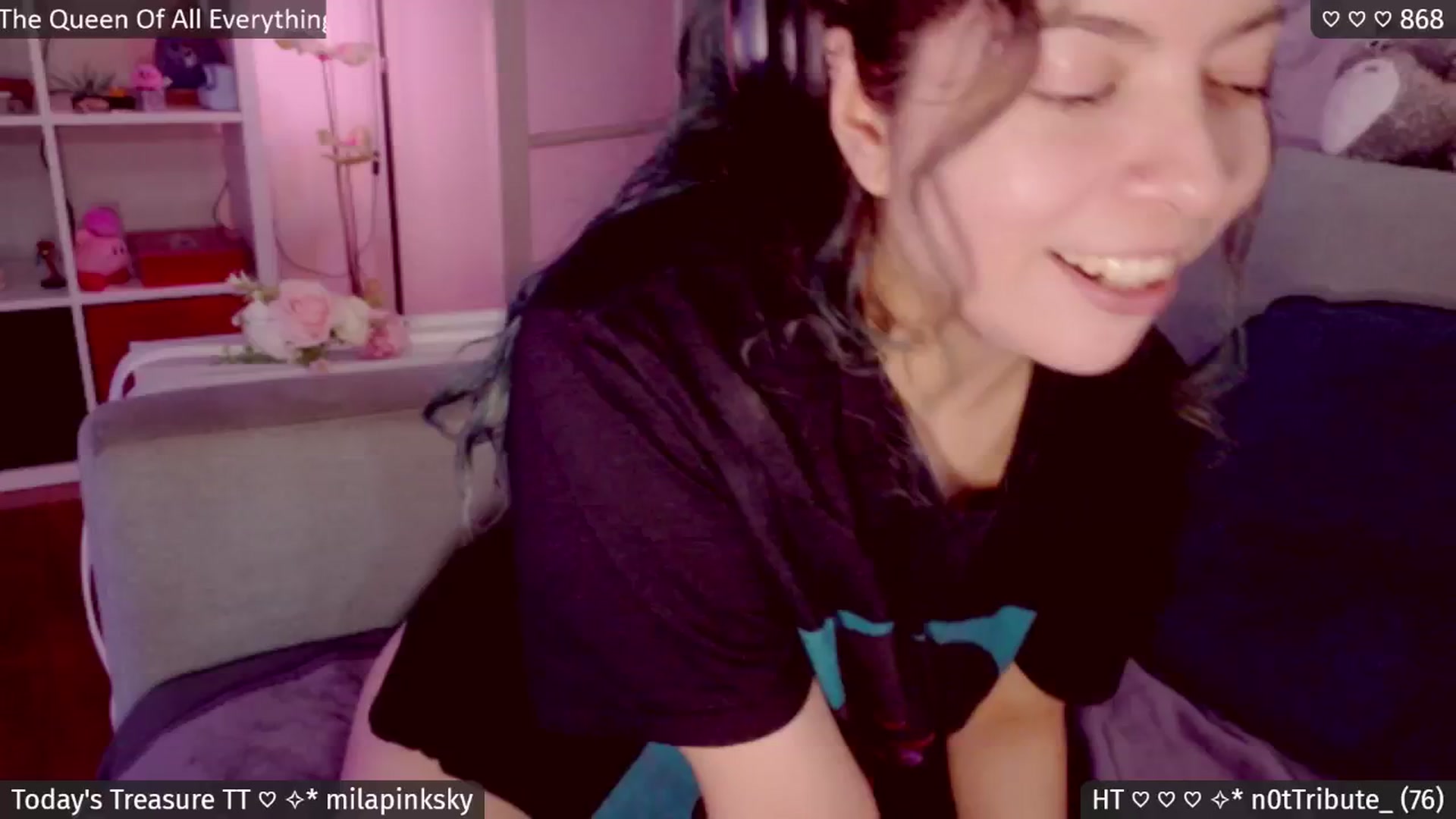 Gallery image thumbnail from Catwave's myfreecams stream on, 04/20/2026, 13:22 image 12 of 20