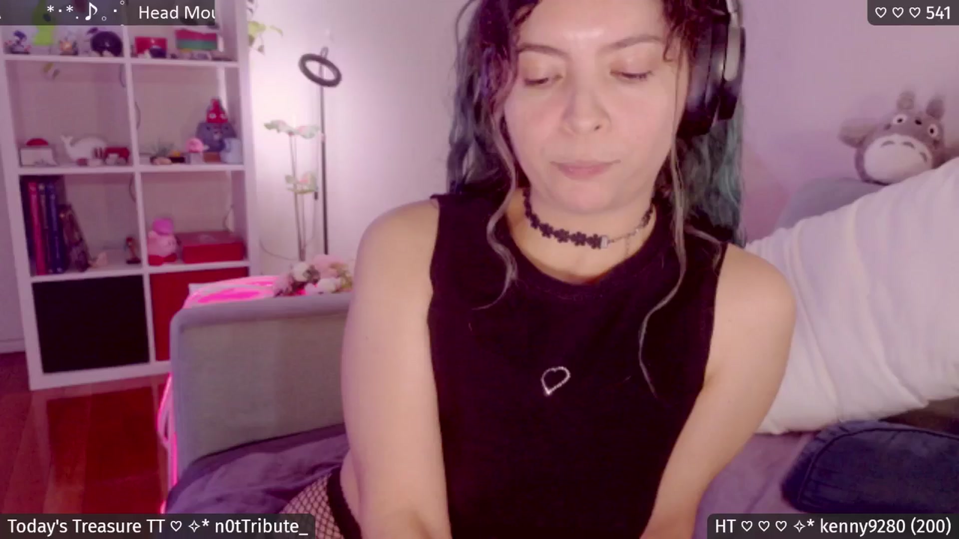 Gallery image thumbnail from Catwave's myfreecams stream on, 04/24/2026, 07:14 image 18 of 20