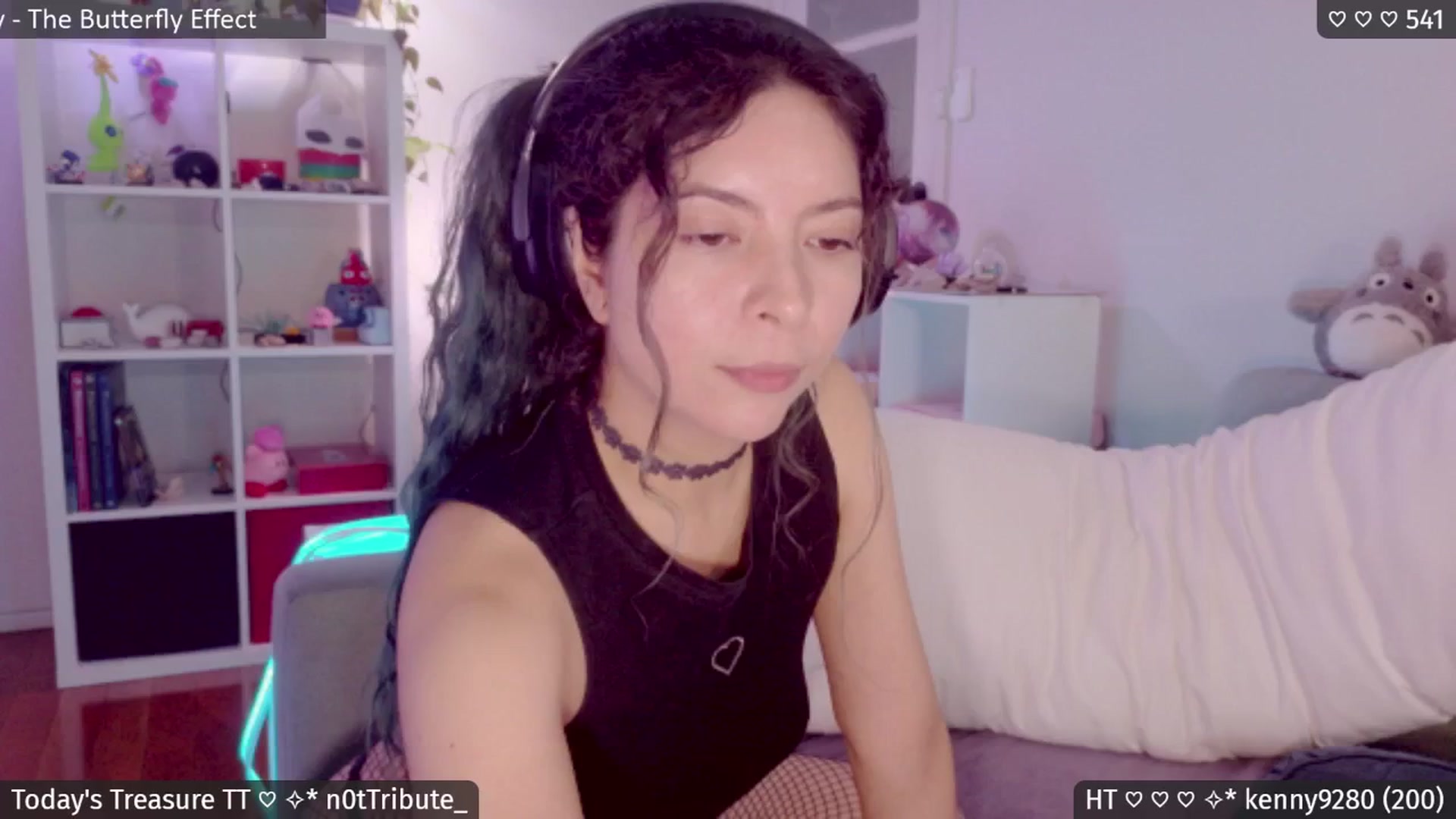 Gallery image thumbnail from Catwave's myfreecams stream on, 04/24/2026, 07:14 image 6 of 20
