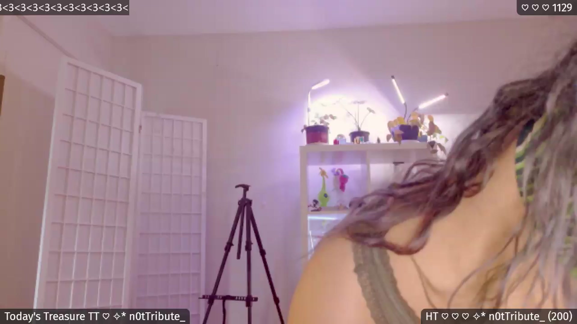 Gallery image thumbnail from Catwave's myfreecams stream on, 05/17/2026, 06:09 image 6 of 20