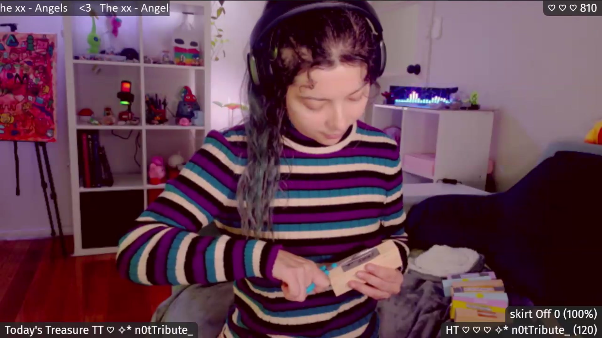 Gallery image thumbnail from Catwave's myfreecams stream on, 06/12/2026, 05:06 image 17 of 20