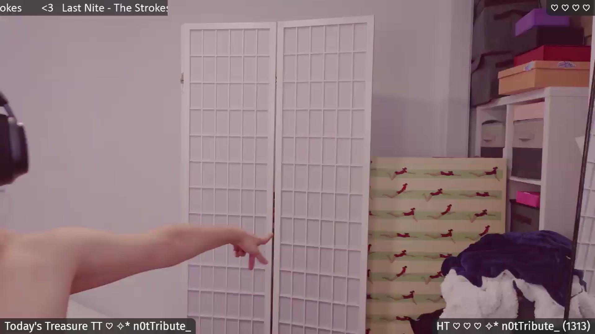 Gallery image thumbnail from Catwave's myfreecams stream on, 08/26/2026, 06:01 image 19 of 20