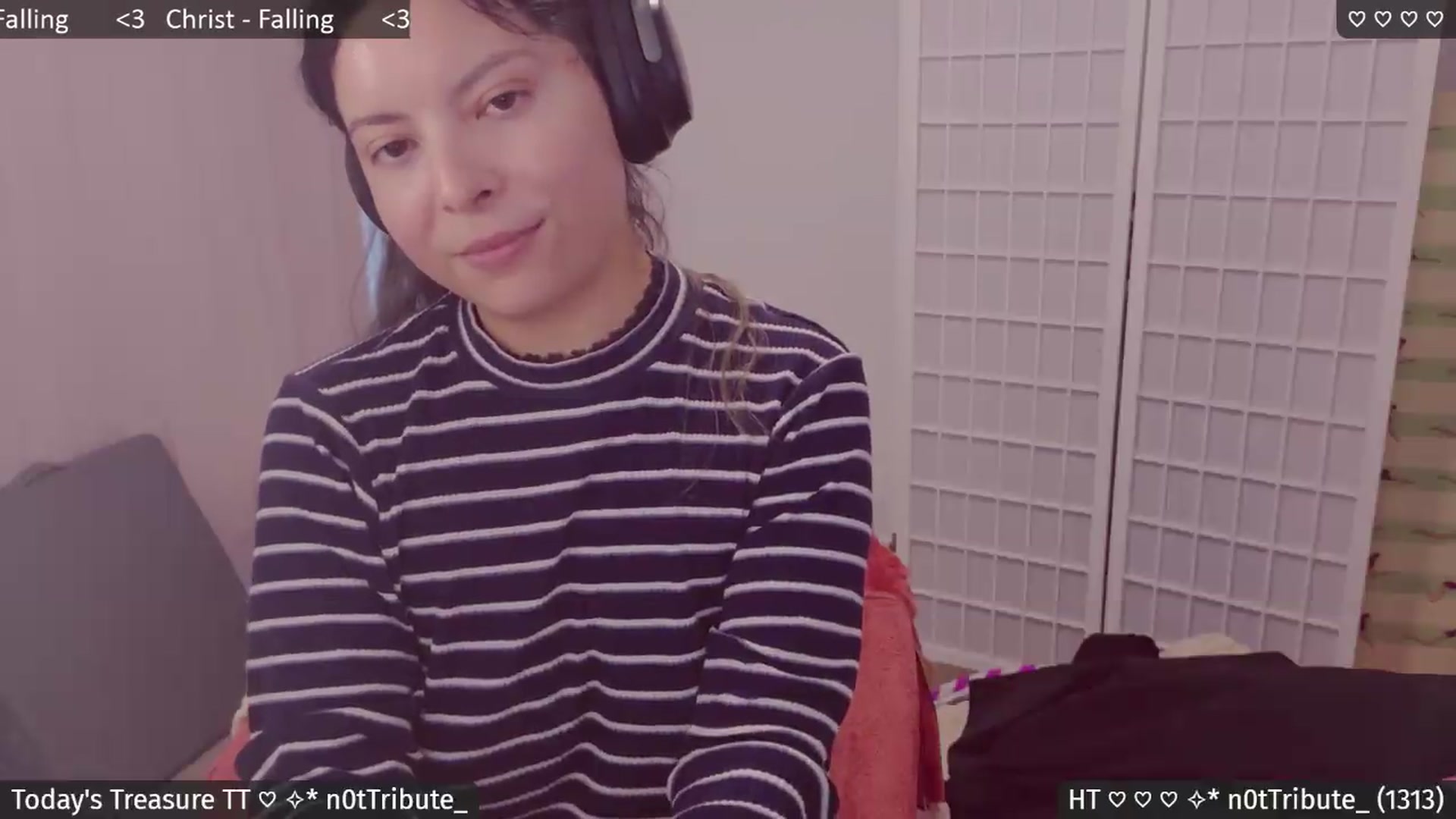 Gallery image thumbnail from Catwave's myfreecams stream on, 08/26/2026, 06:57 image 19 of 20