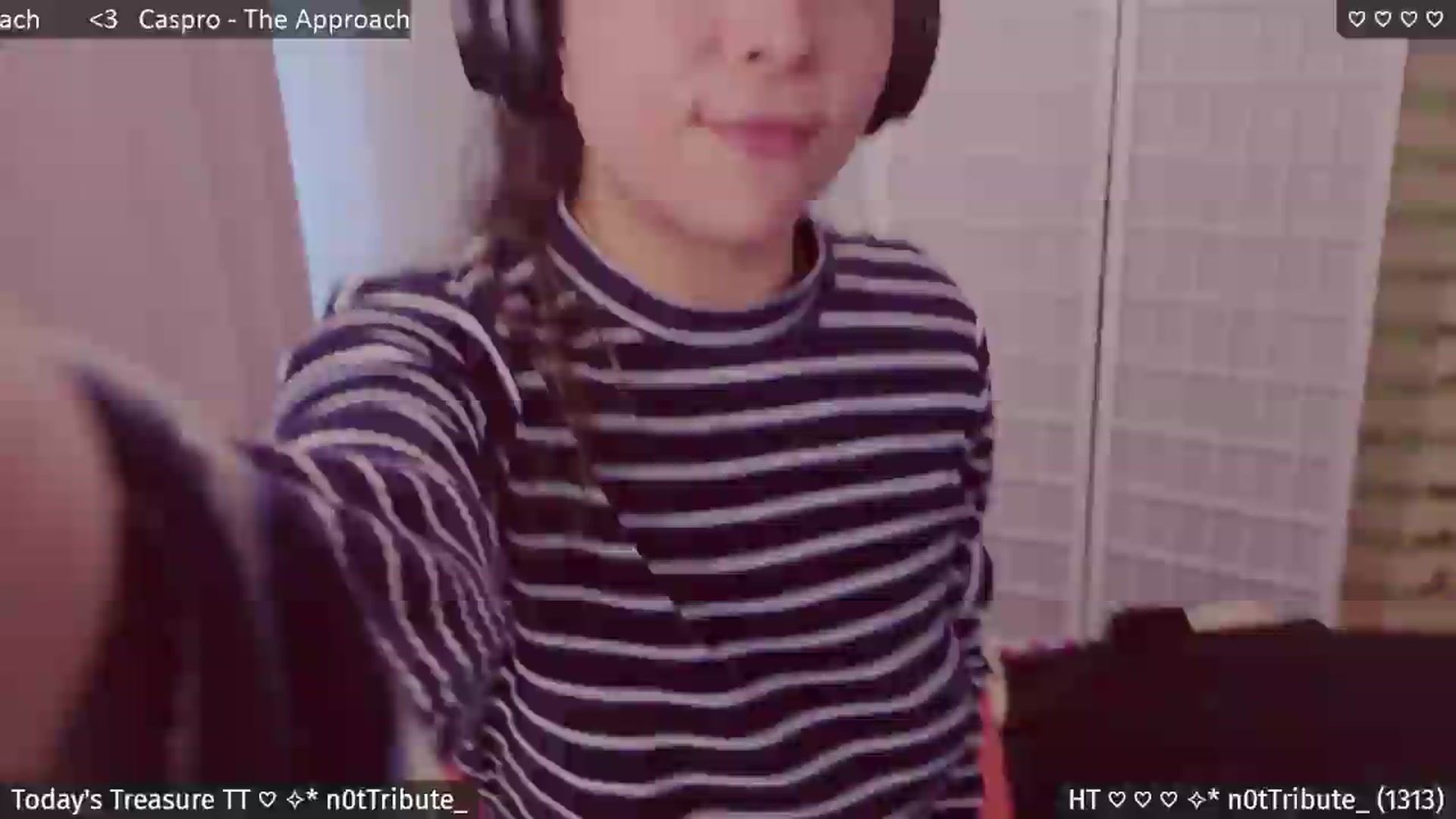 Gallery image thumbnail from Catwave's myfreecams stream on, 08/26/2026, 06:57 image 1 of 20