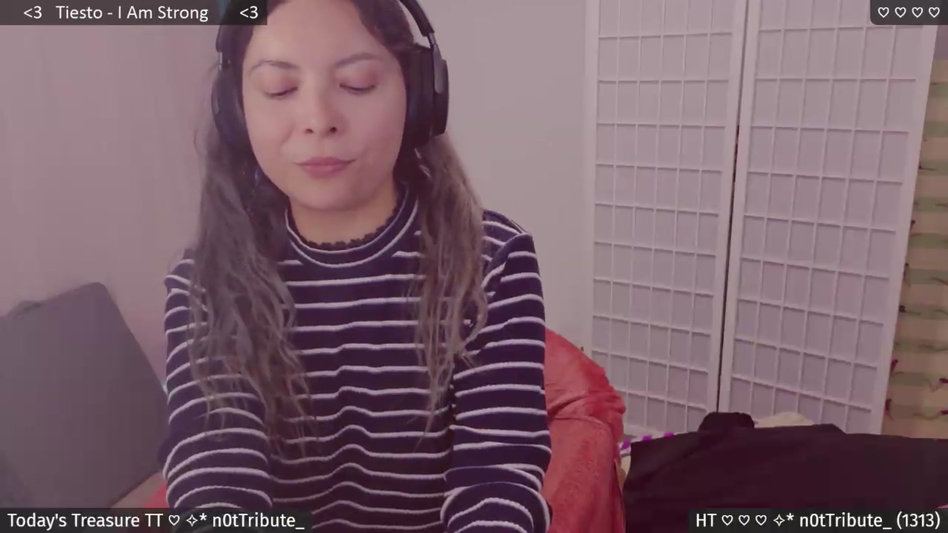 Gallery image thumbnail from Catwave's myfreecams stream on, 08/26/2026, 06:57 image 14 of 20