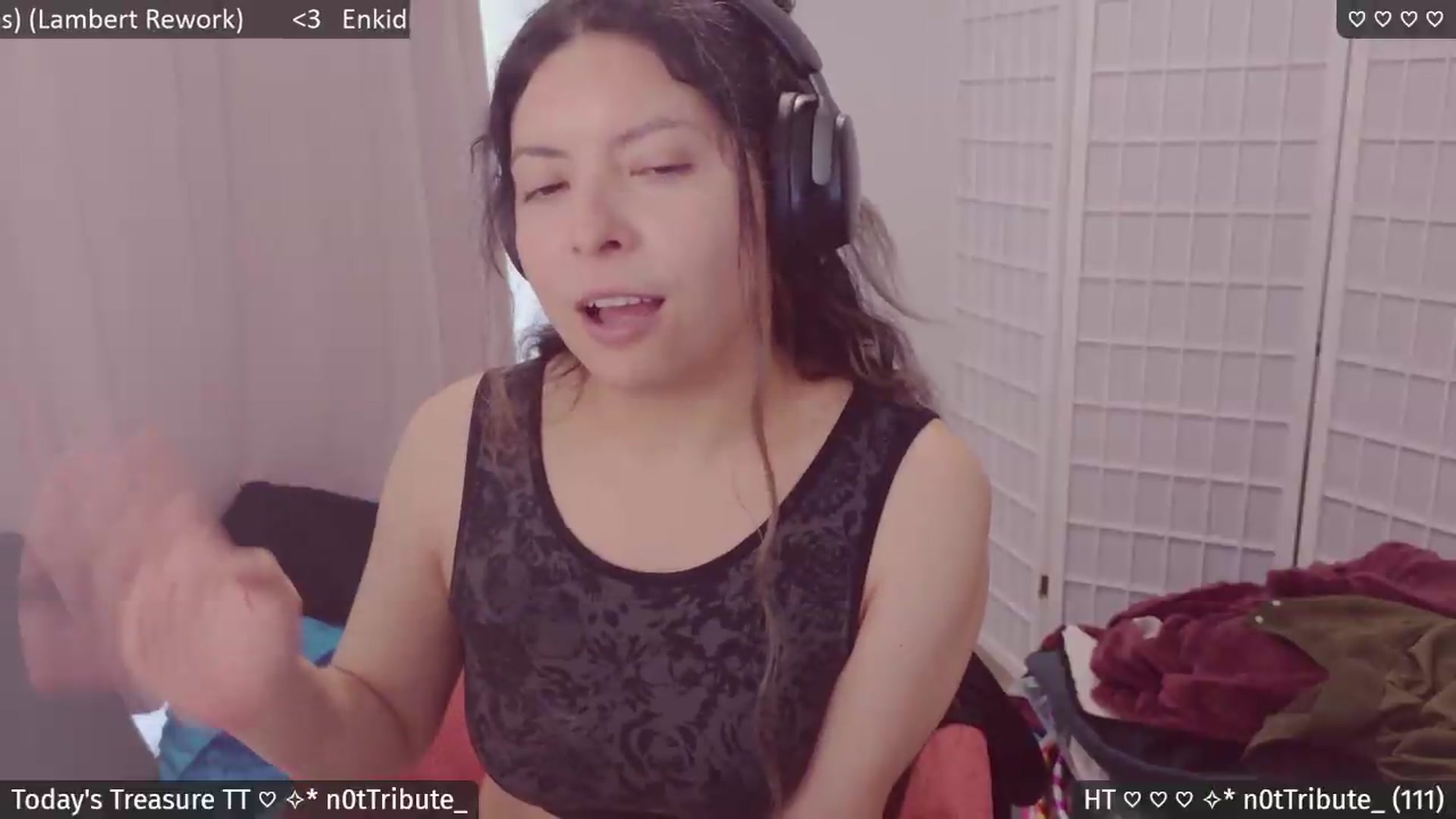 Gallery image thumbnail from Catwave's myfreecams stream on, 08/28/2026, 06:33 image 4 of 20