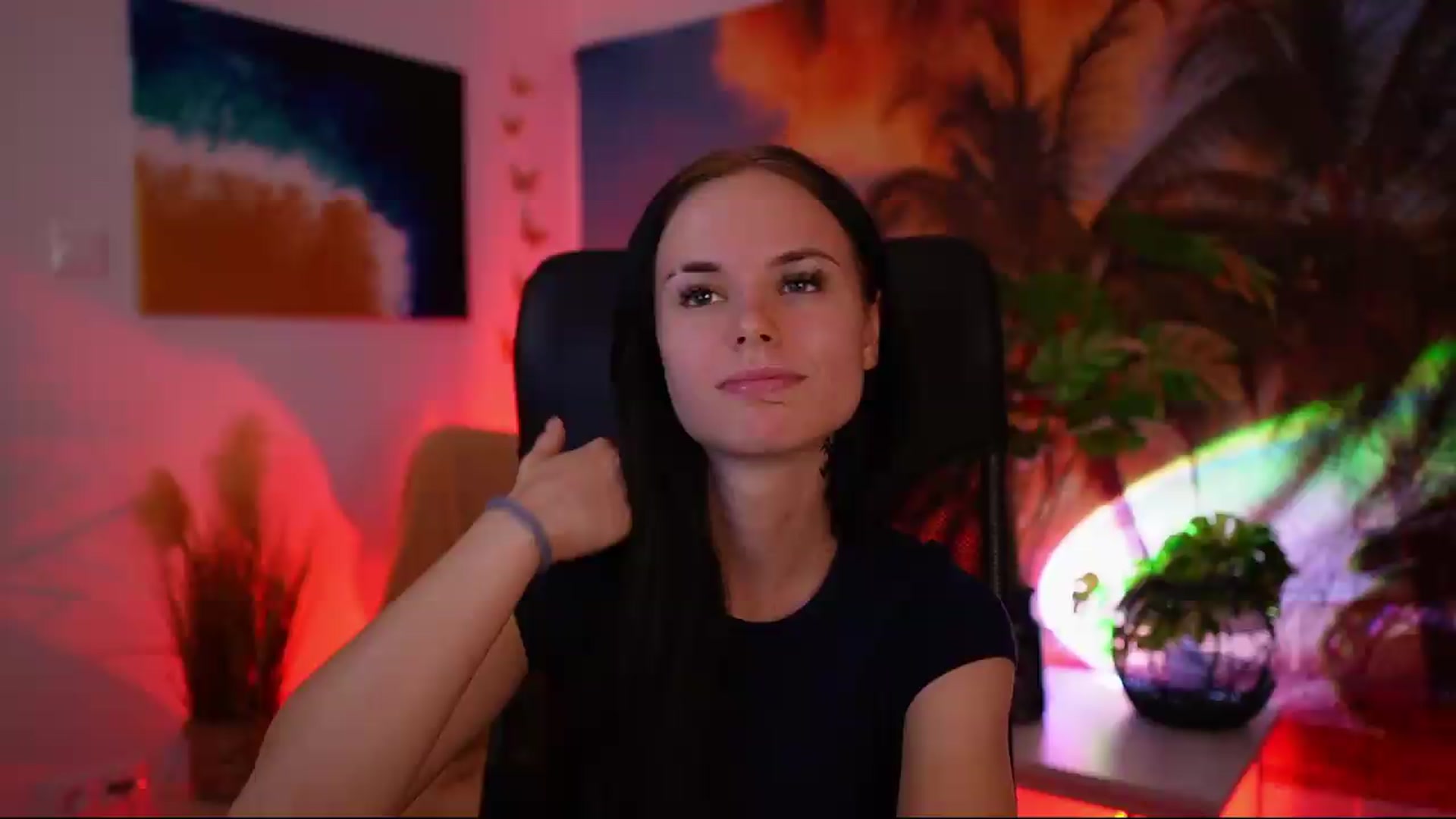 Gallery image thumbnail from Caty_Kiss's myfreecams stream on, 08/27/2026, 17:49 image 13 of 20