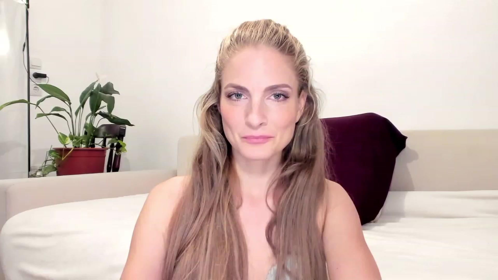 Gallery image thumbnail from Cayenne_mfc's myfreecams stream on, 11/17/2022, 15:56 image 20 of 20