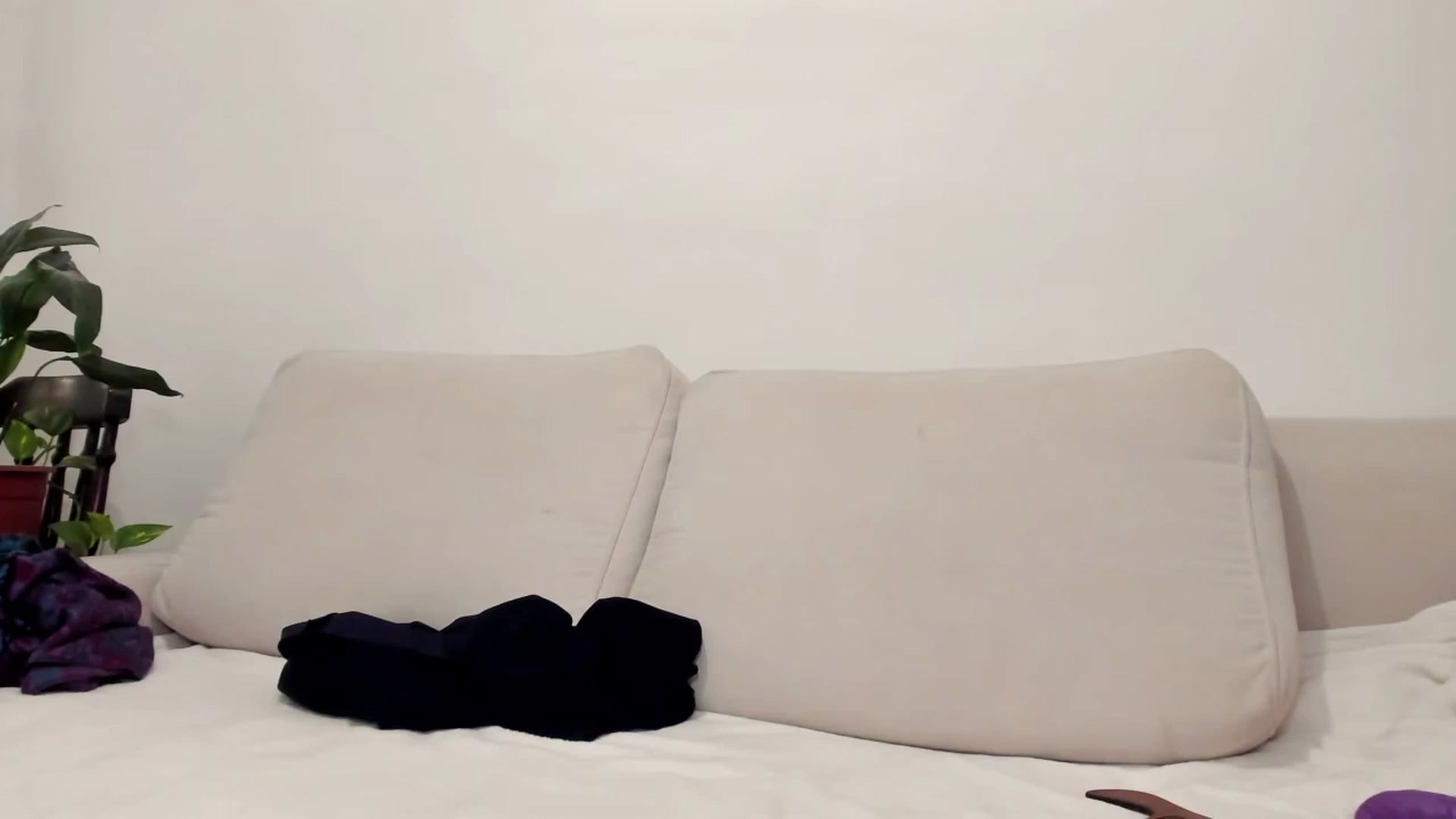 Gallery image thumbnail from Cayenne_mfc's myfreecams stream on, 12/19/2022, 23:18 image 8 of 20