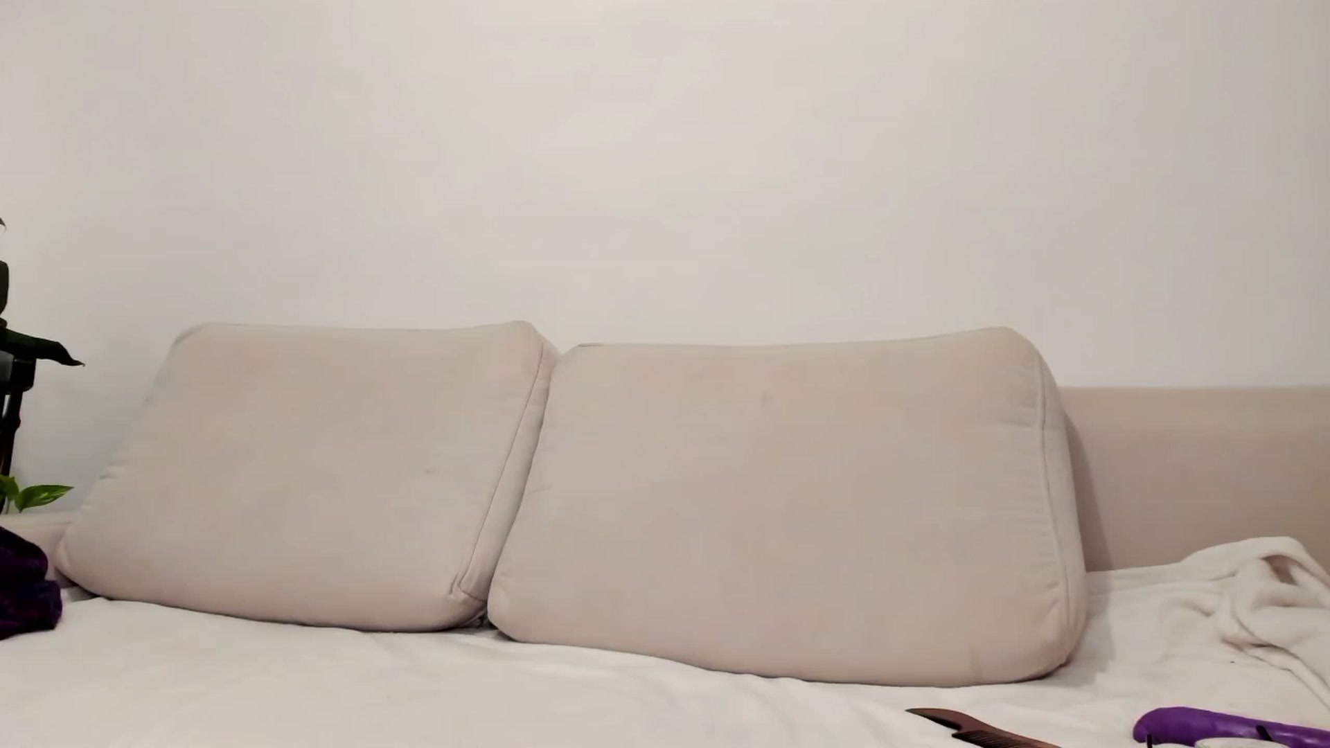 Gallery image thumbnail from Cayenne_mfc's myfreecams stream on, 12/19/2022, 23:18 image 9 of 20