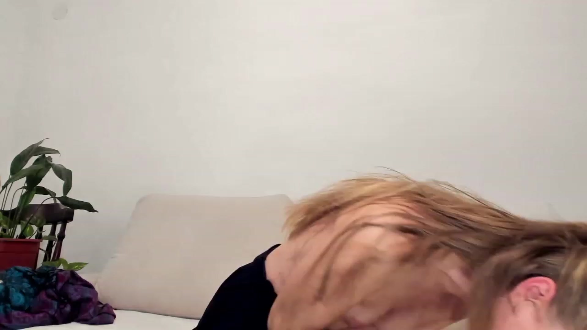 Gallery image thumbnail from Cayenne_mfc's myfreecams stream on, 12/19/2022, 23:18 image 5 of 20