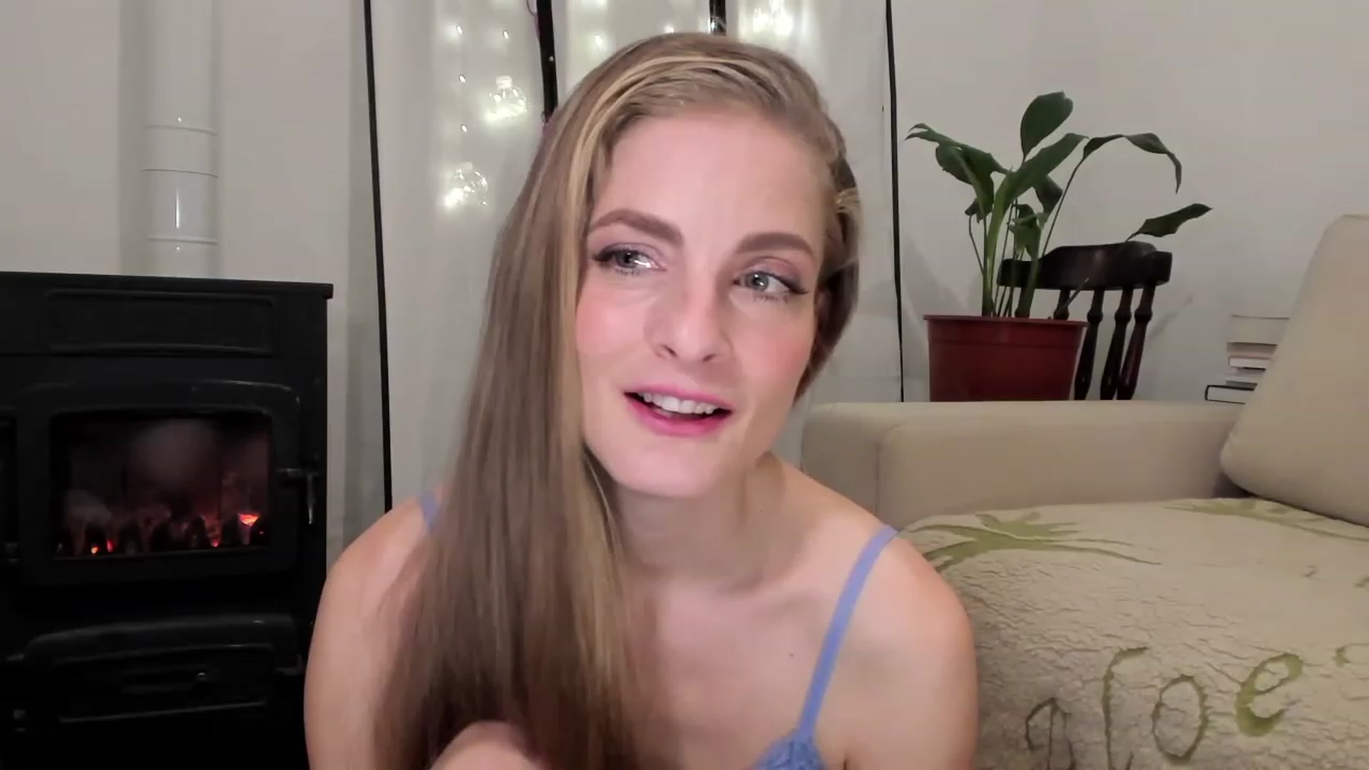 Gallery image thumbnail from Cayenne_mfc's myfreecams stream on, 01/22/2023, 21:15 image 2 of 20