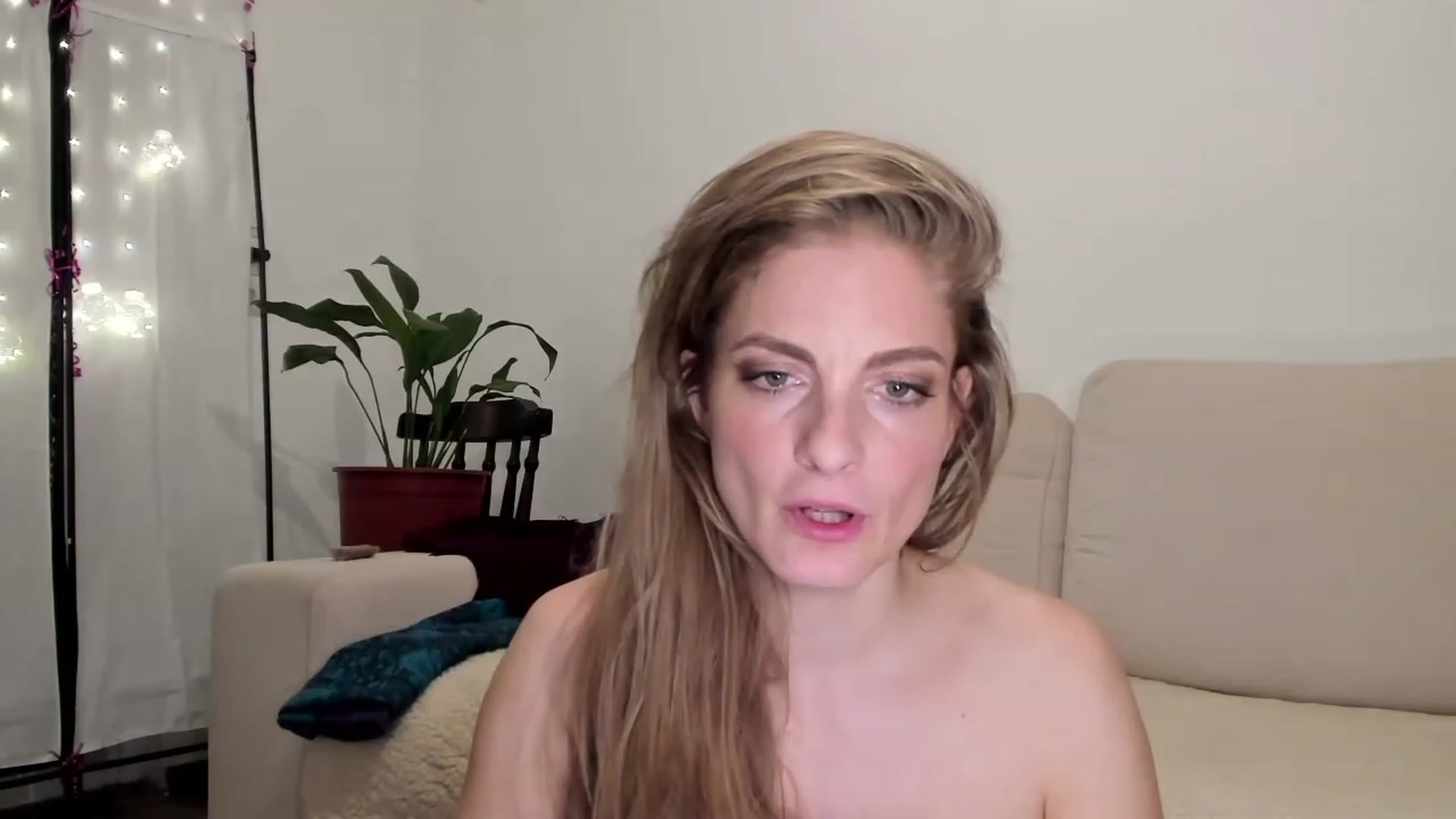 Gallery image thumbnail from Cayenne_mfc's myfreecams stream on, 02/09/2023, 21:29 image 10 of 20
