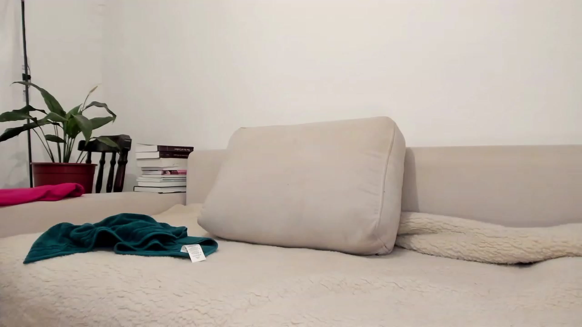 Gallery image thumbnail from Cayenne_mfc's myfreecams stream on, 04/25/2023, 18:29 image 16 of 20