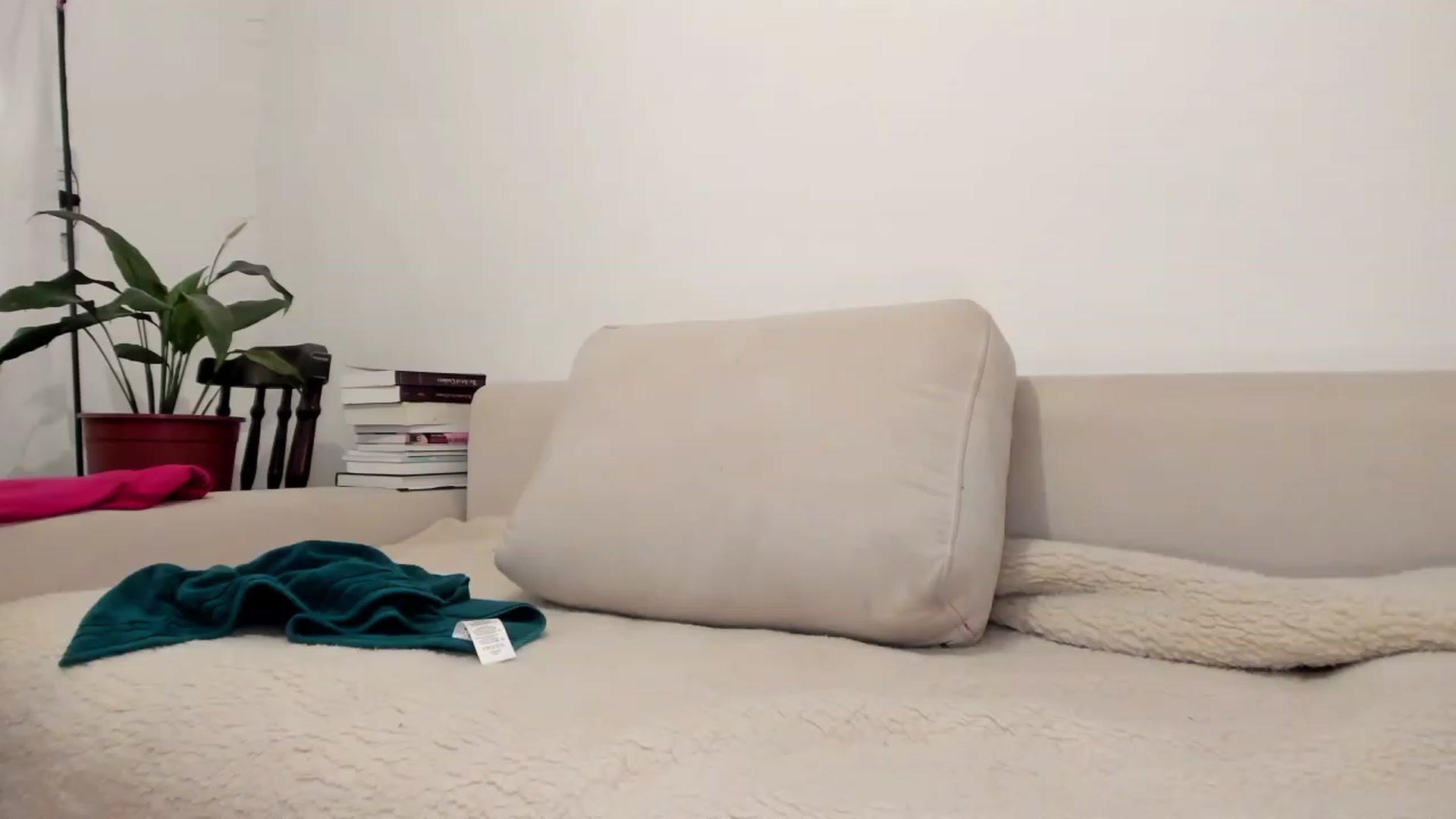 Gallery image thumbnail from Cayenne_mfc's myfreecams stream on, 04/25/2023, 18:29 image 15 of 20