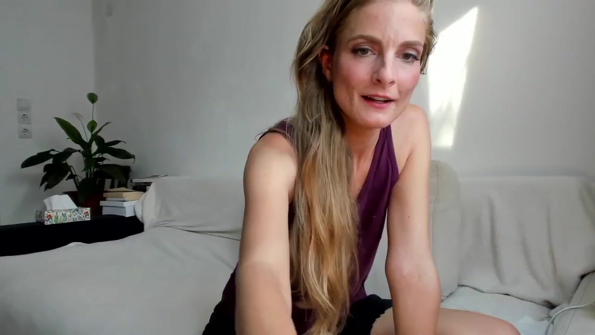 Gallery image thumbnail from Cayenne_mfc's myfreecams stream on, 06/06/2024, 16:28 image 20 of 20