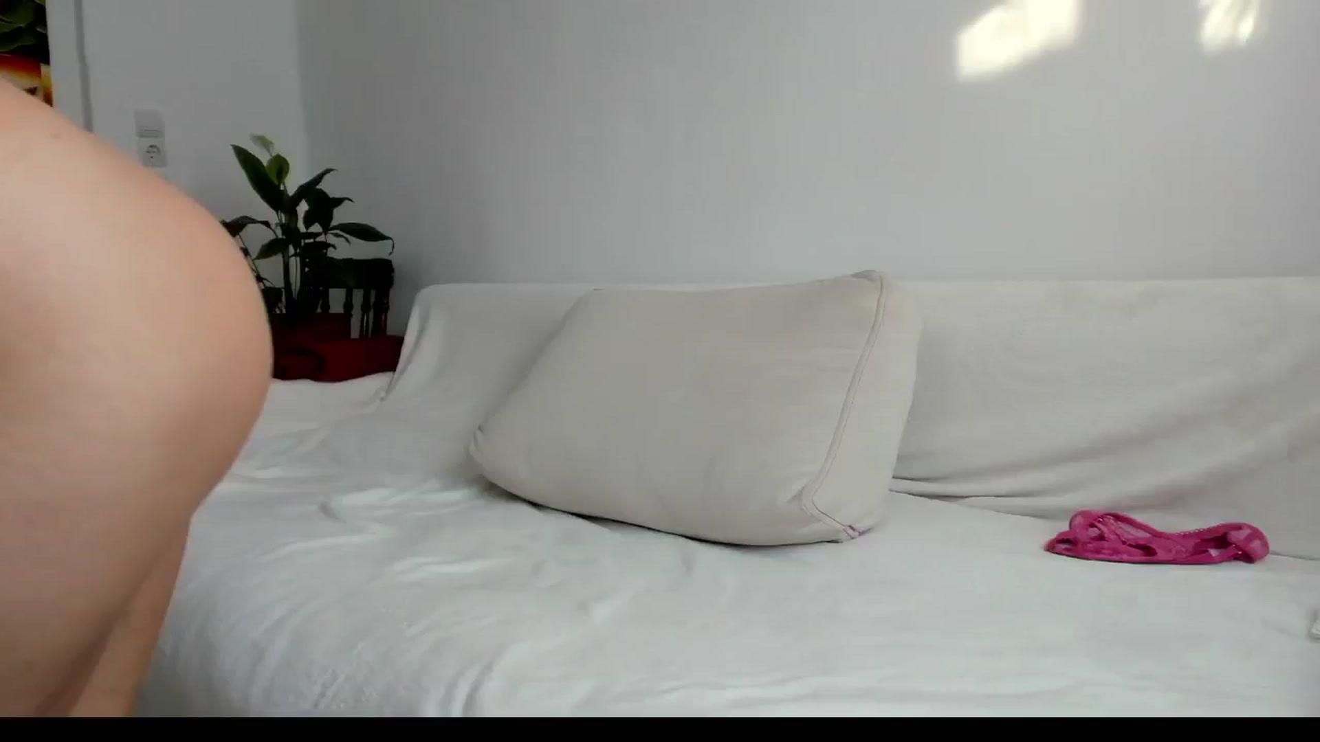 Gallery image thumbnail from Cayenne_mfc's myfreecams stream on, 06/28/2024, 17:01 image 17 of 20
