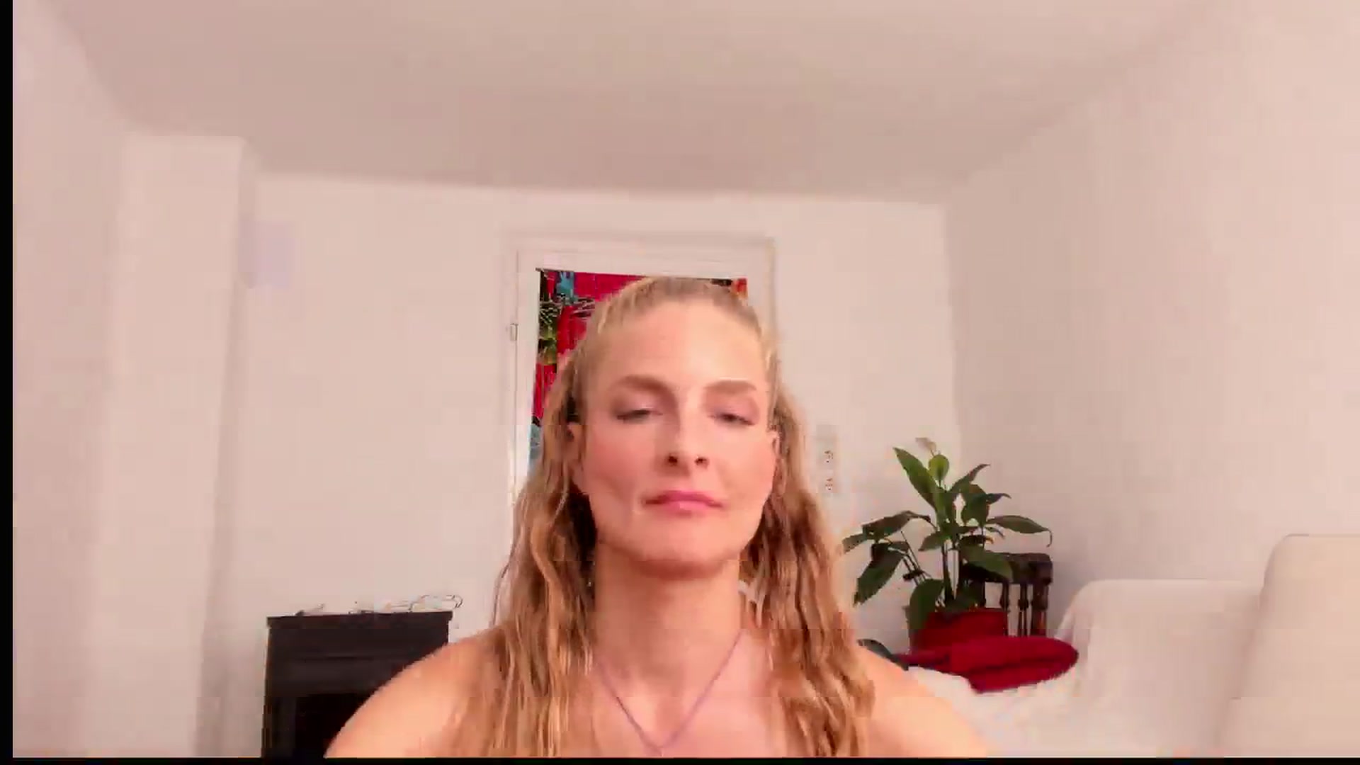 Gallery image thumbnail from Cayenne_mfc's myfreecams stream on, 06/29/2024, 16:13 image 16 of 20