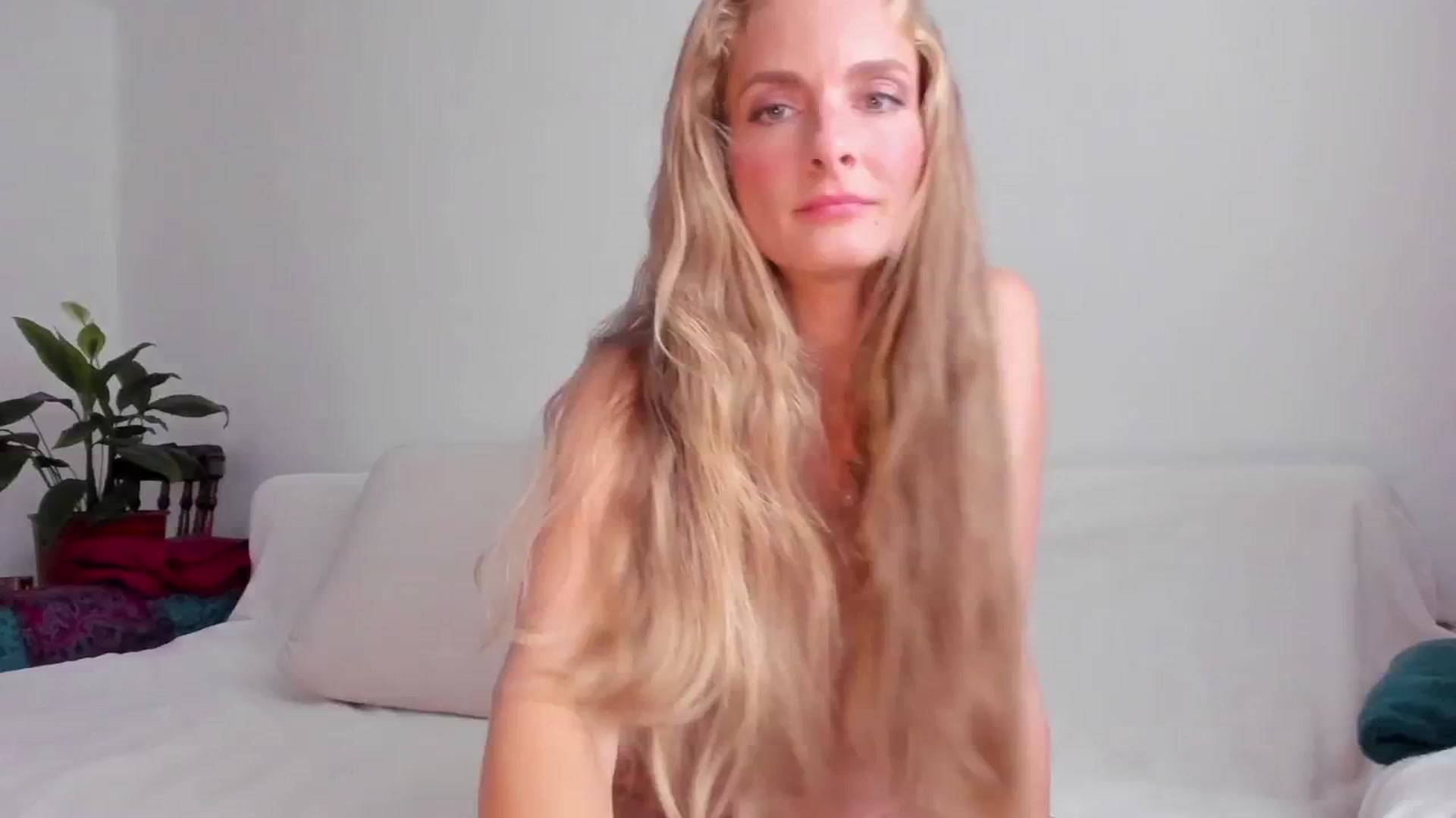 Gallery image thumbnail from Cayenne_mfc's myfreecams stream on, 07/03/2024, 16:52 image 3 of 20