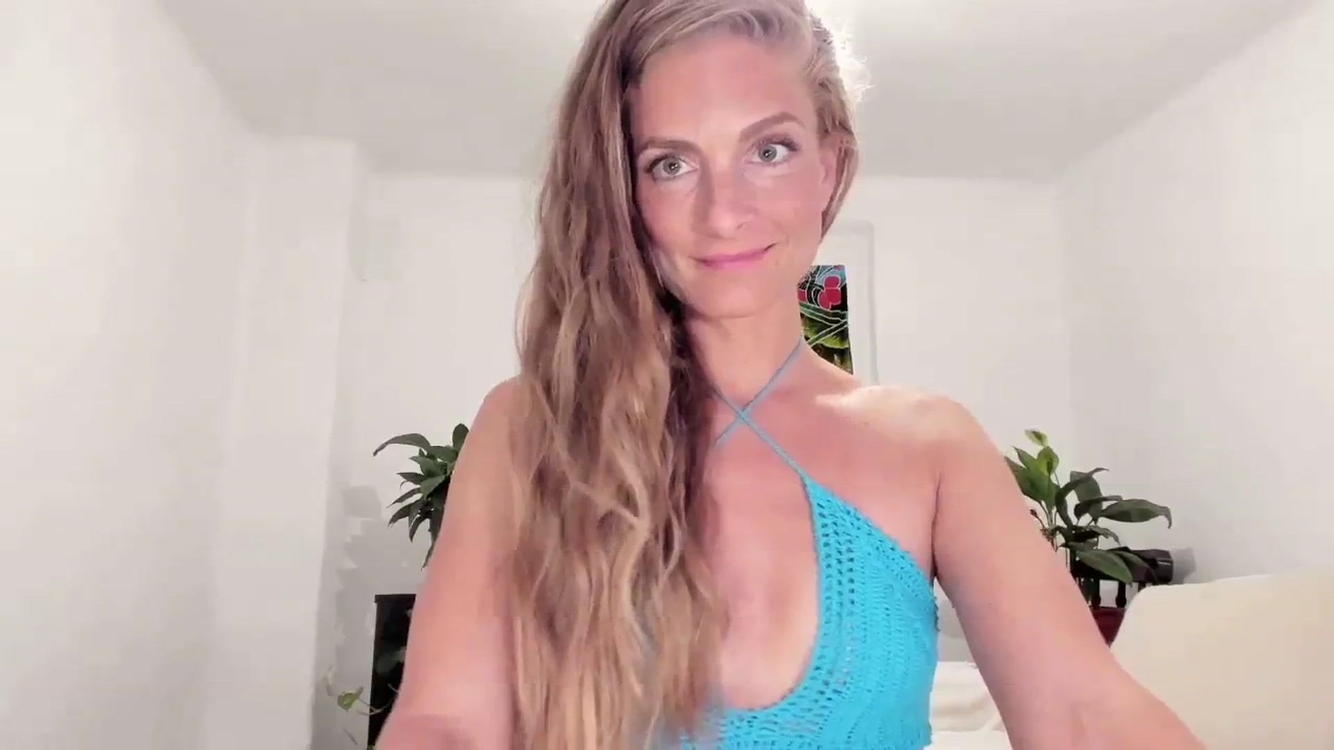 Gallery image thumbnail from Cayenne_mfc's myfreecams stream on, 07/07/2024, 20:01 image 10 of 20
