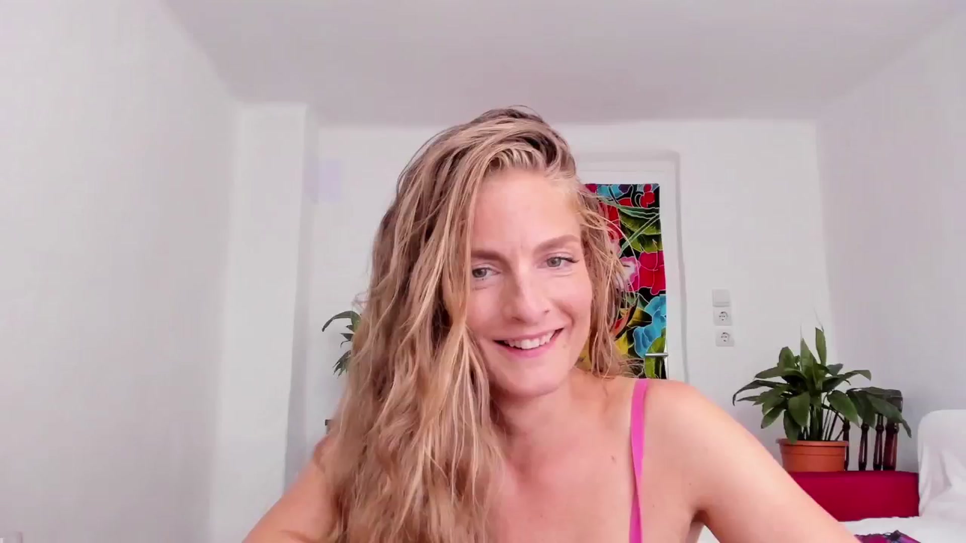 Gallery image thumbnail from Cayenne_mfc's myfreecams stream on, 07/15/2024, 17:40 image 4 of 20
