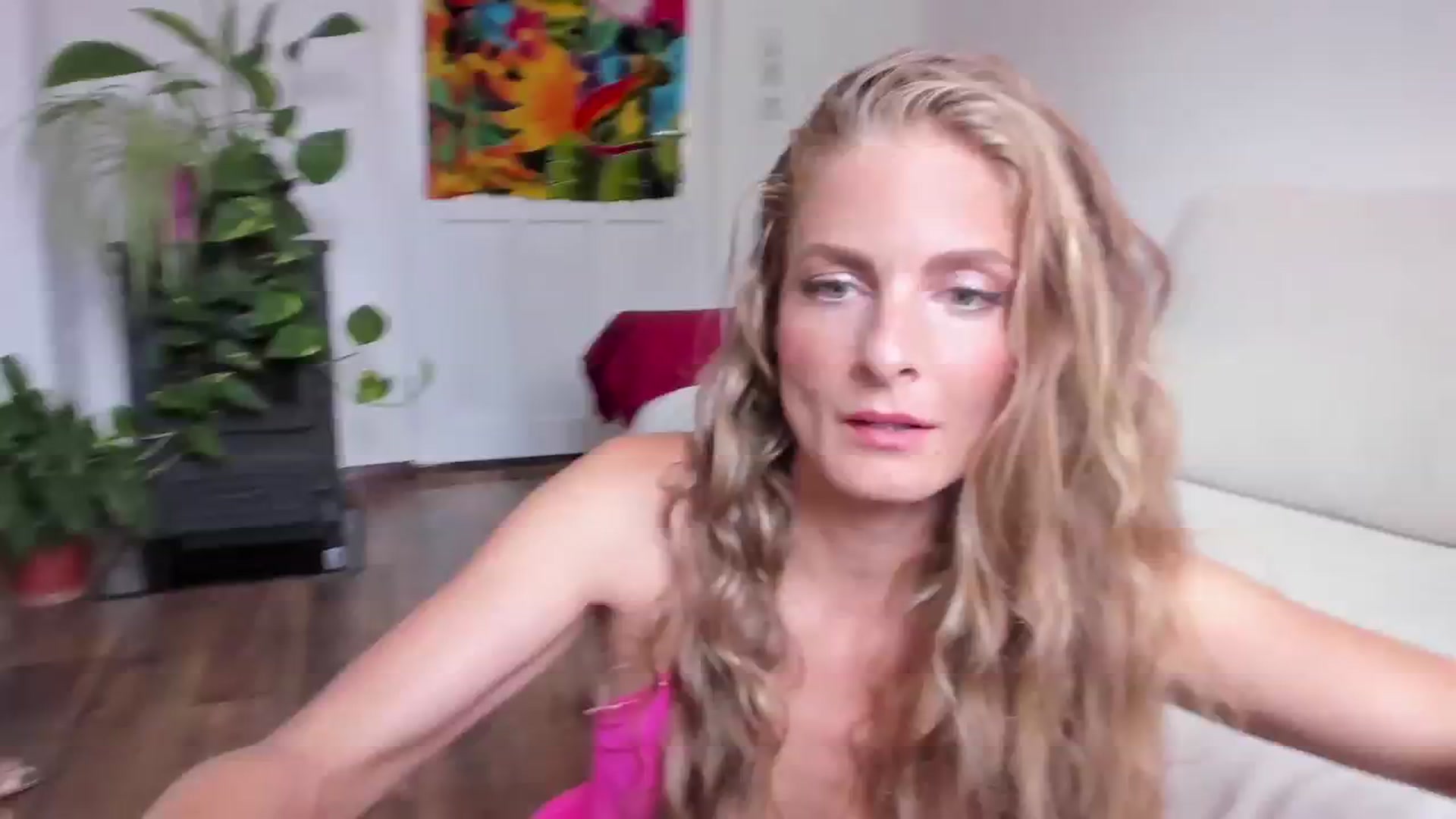 Gallery image thumbnail from Cayenne_mfc's myfreecams stream on, 07/19/2024, 16:51 image 15 of 20